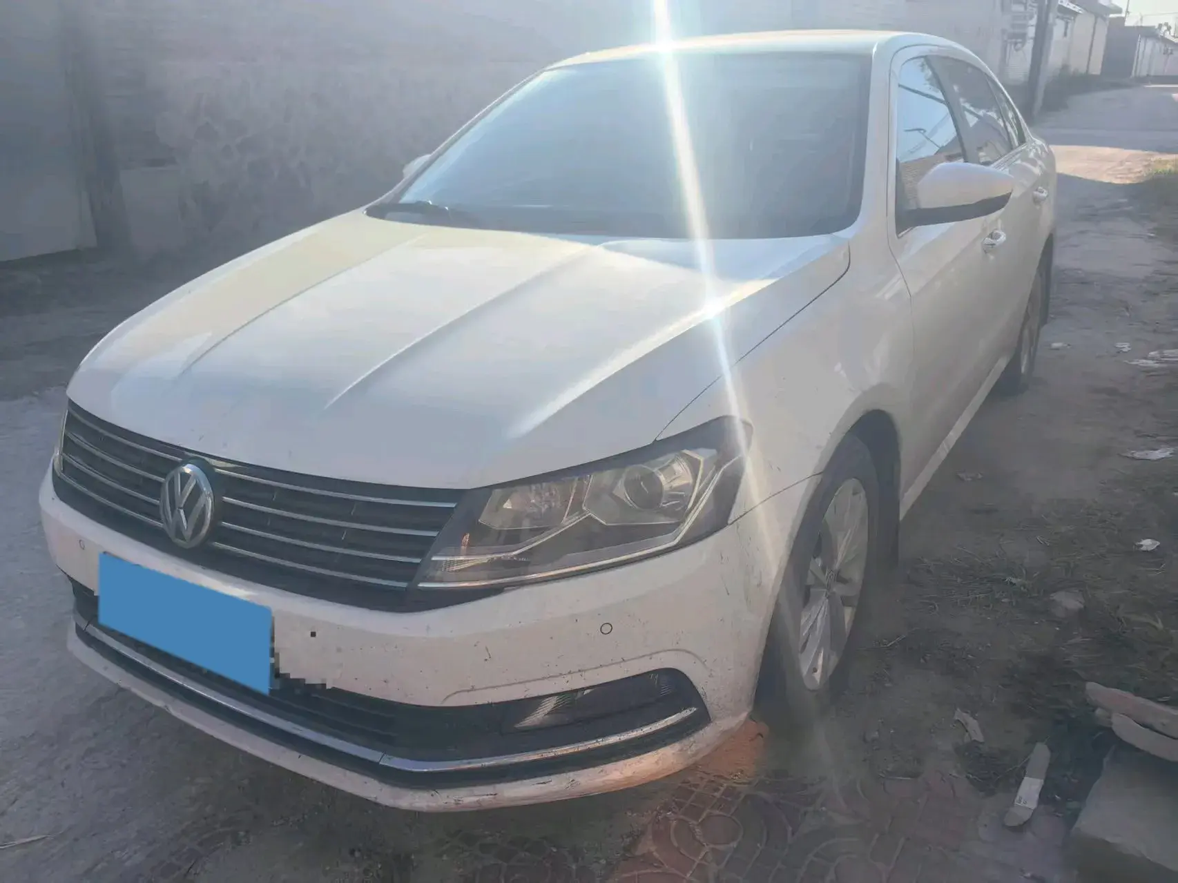 2017 VOLKSWAGEN LAVIDA view 1