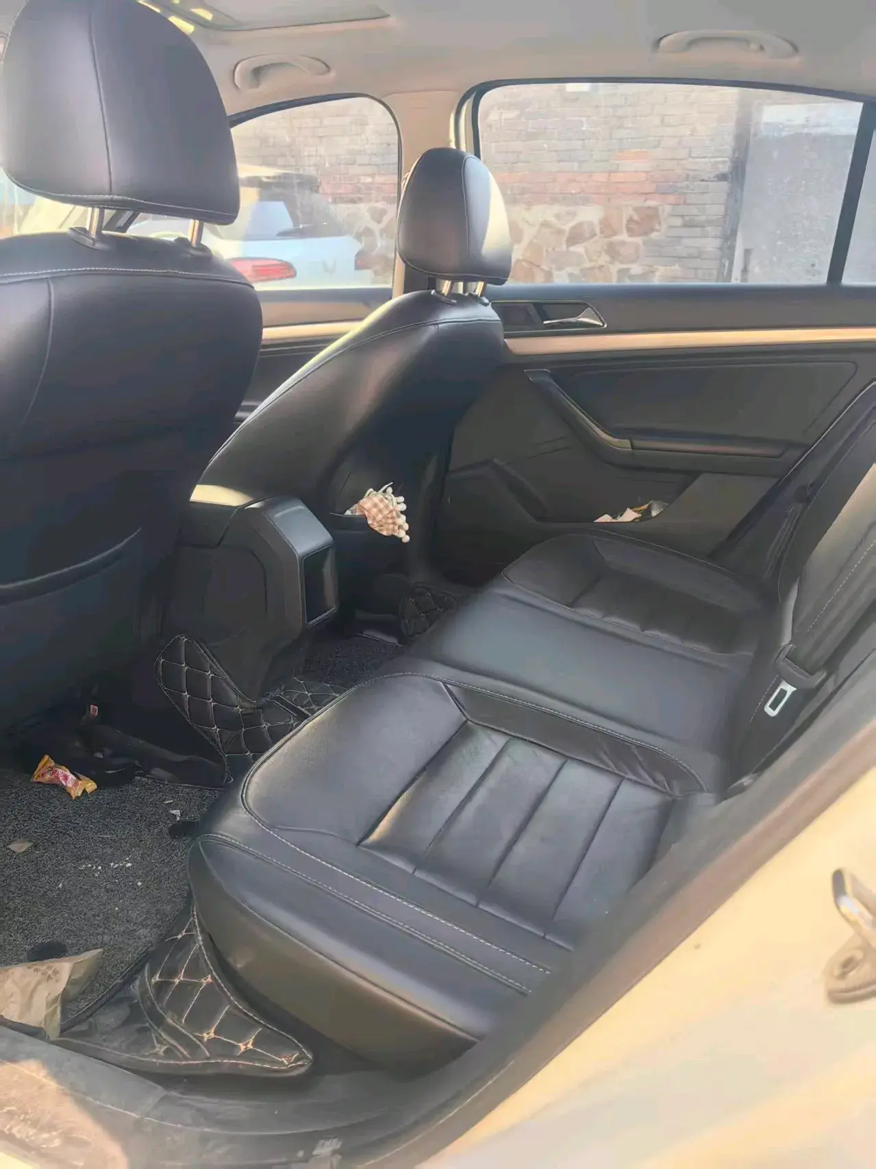 2017 VOLKSWAGEN LAVIDA thumbnail 3