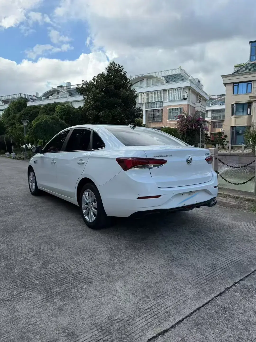 2021 BUICK EXCELLE thumbnail 3