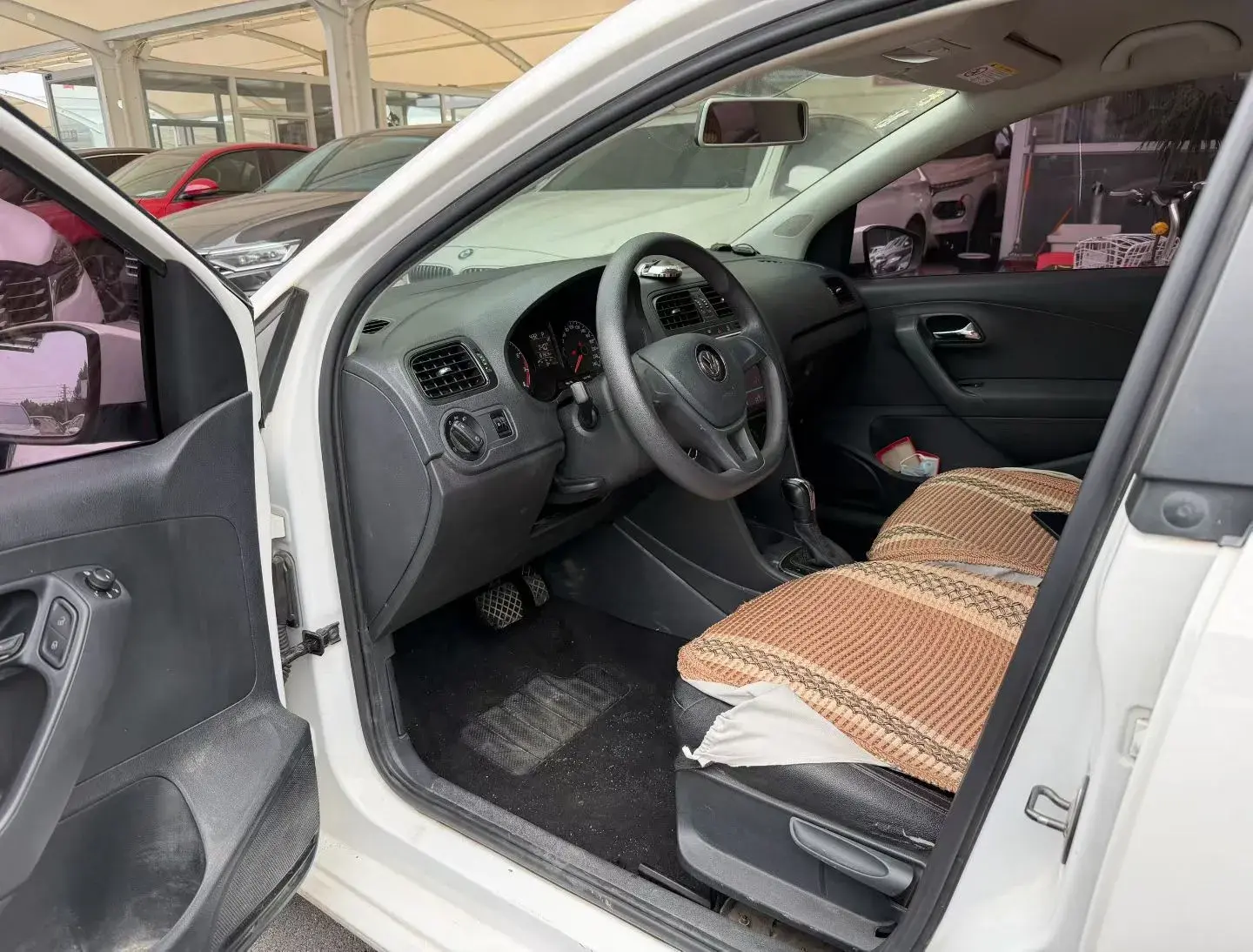 2018 VOLKSWAGEN POLO thumbnail 4