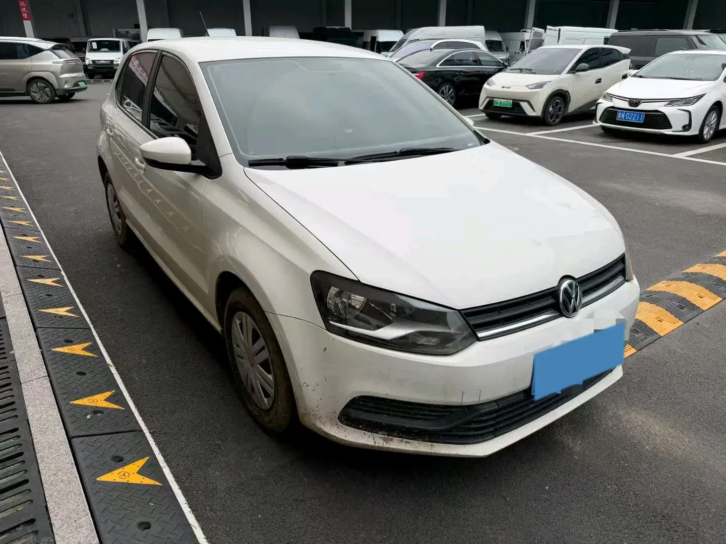 2018 VOLKSWAGEN POLO thumbnail 2