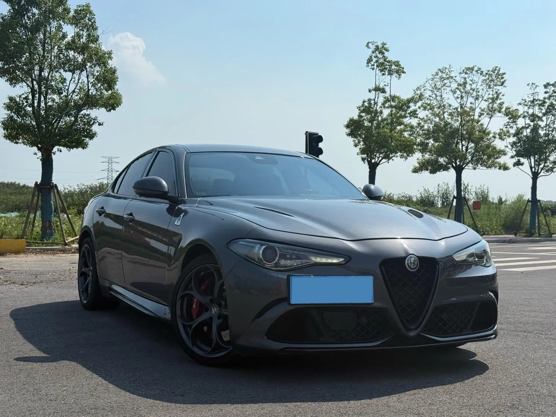 2017 ALFA ROMEO thumbnail 3