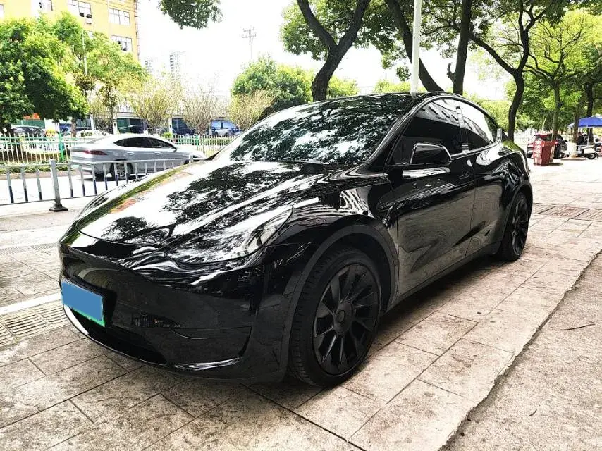 2022 TESLA MODEL view 1