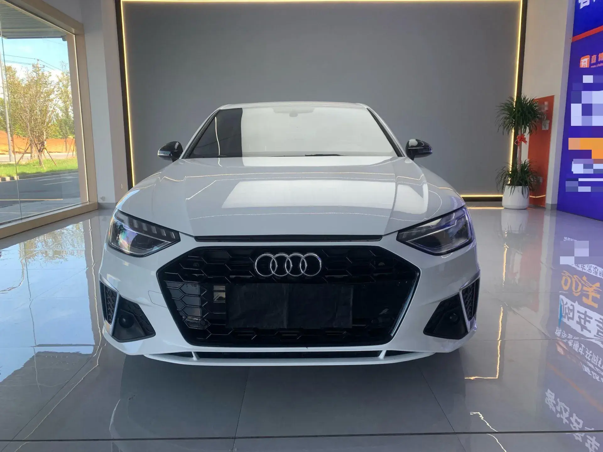 2024 AUDI A4L thumbnail 2