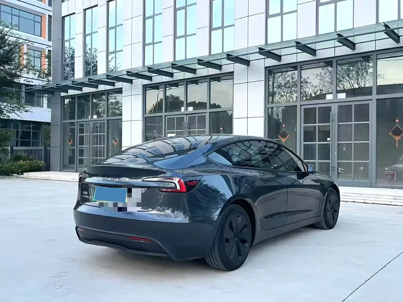 2023 TESLA MODEL thumbnail 4