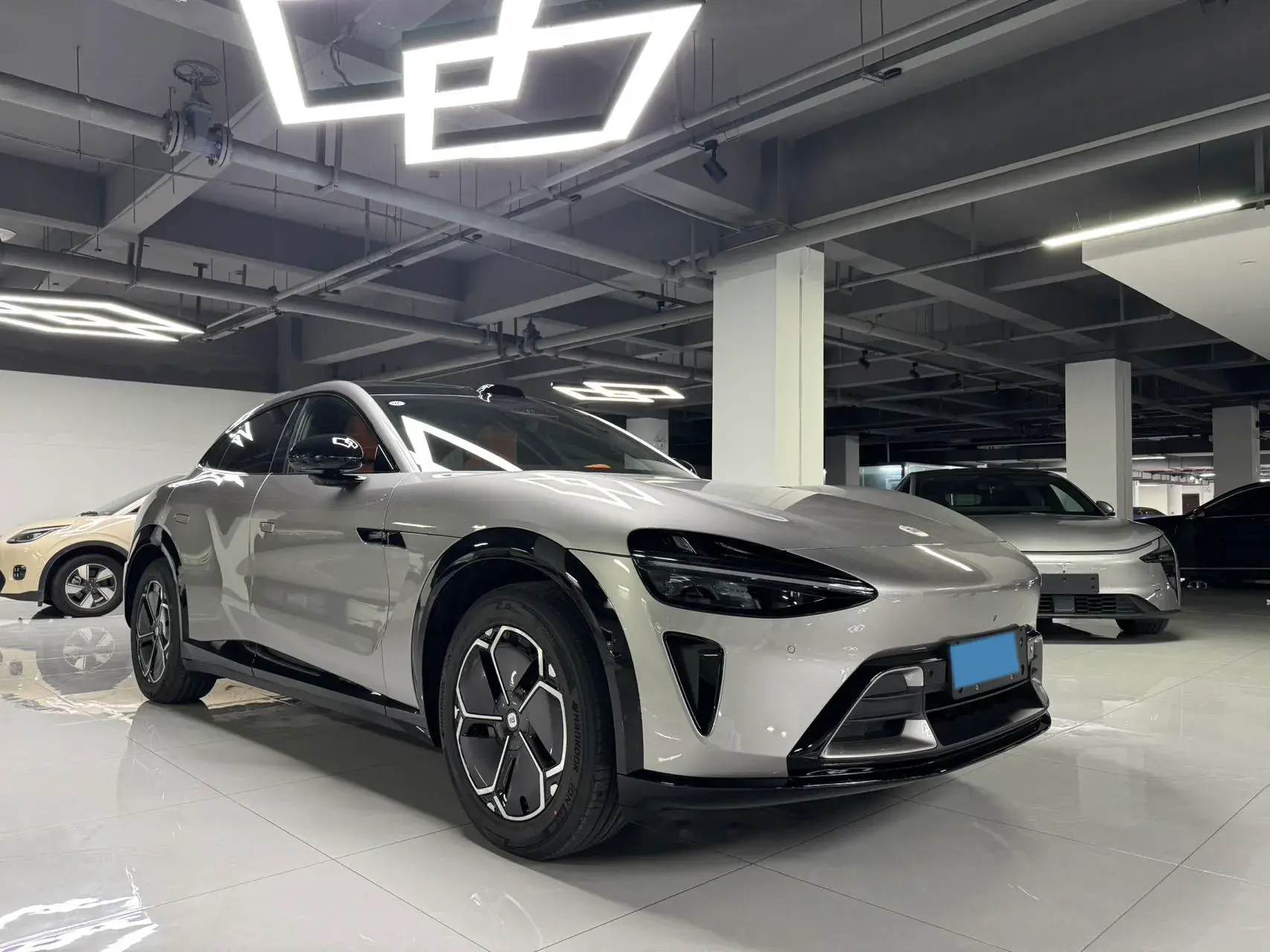 2025 MI YU7 thumbnail 3