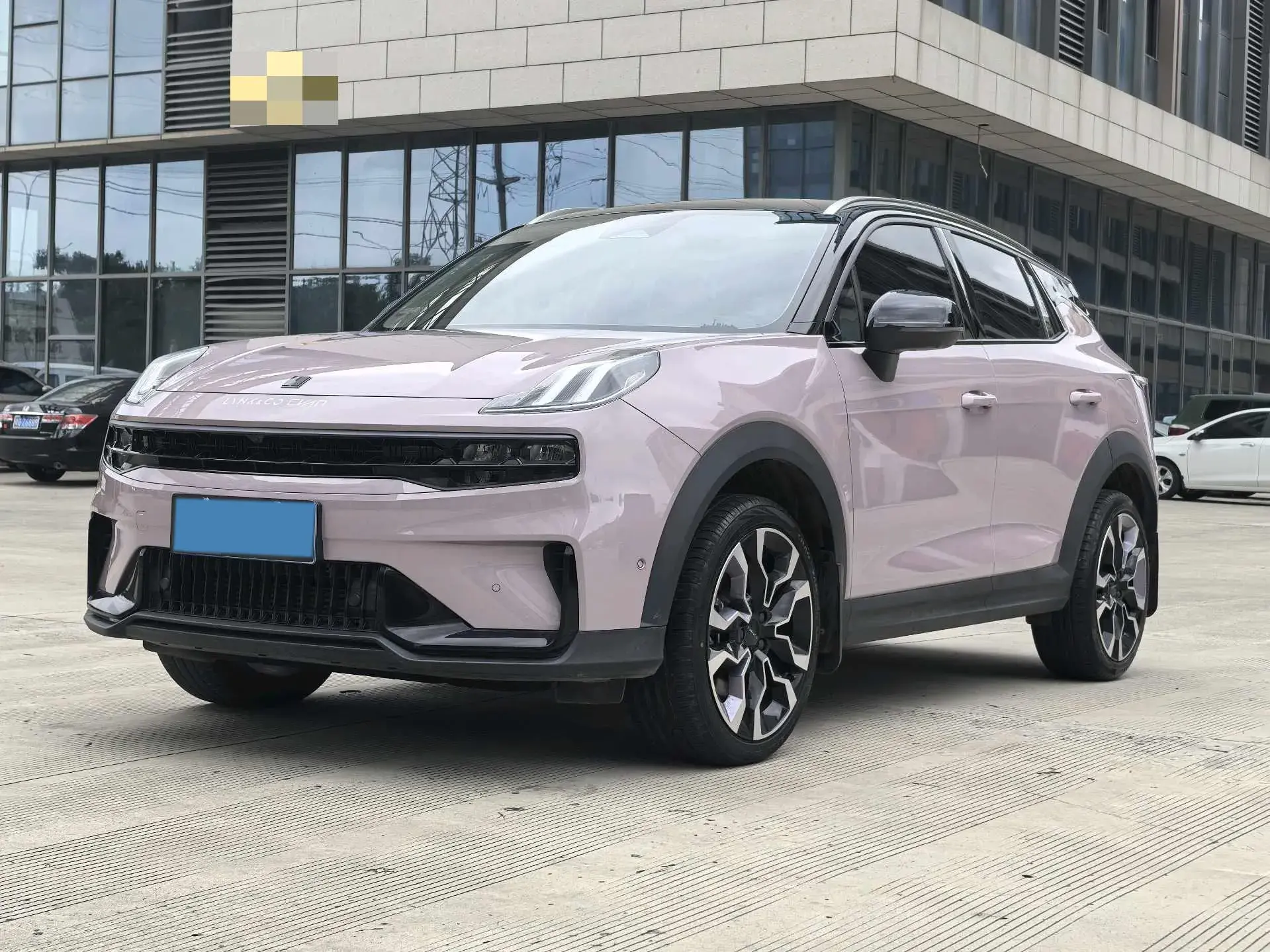 2023 LYNK&CO 06 view 1