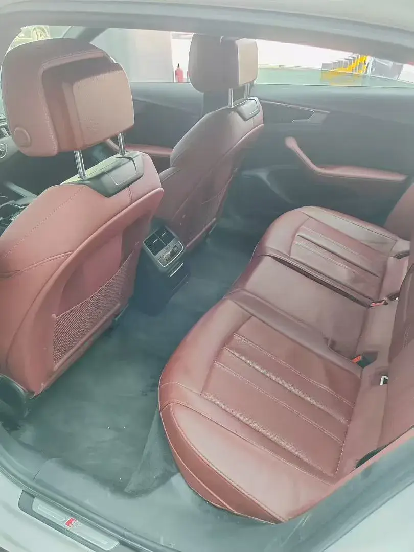 2023 AUDI A4L thumbnail 3