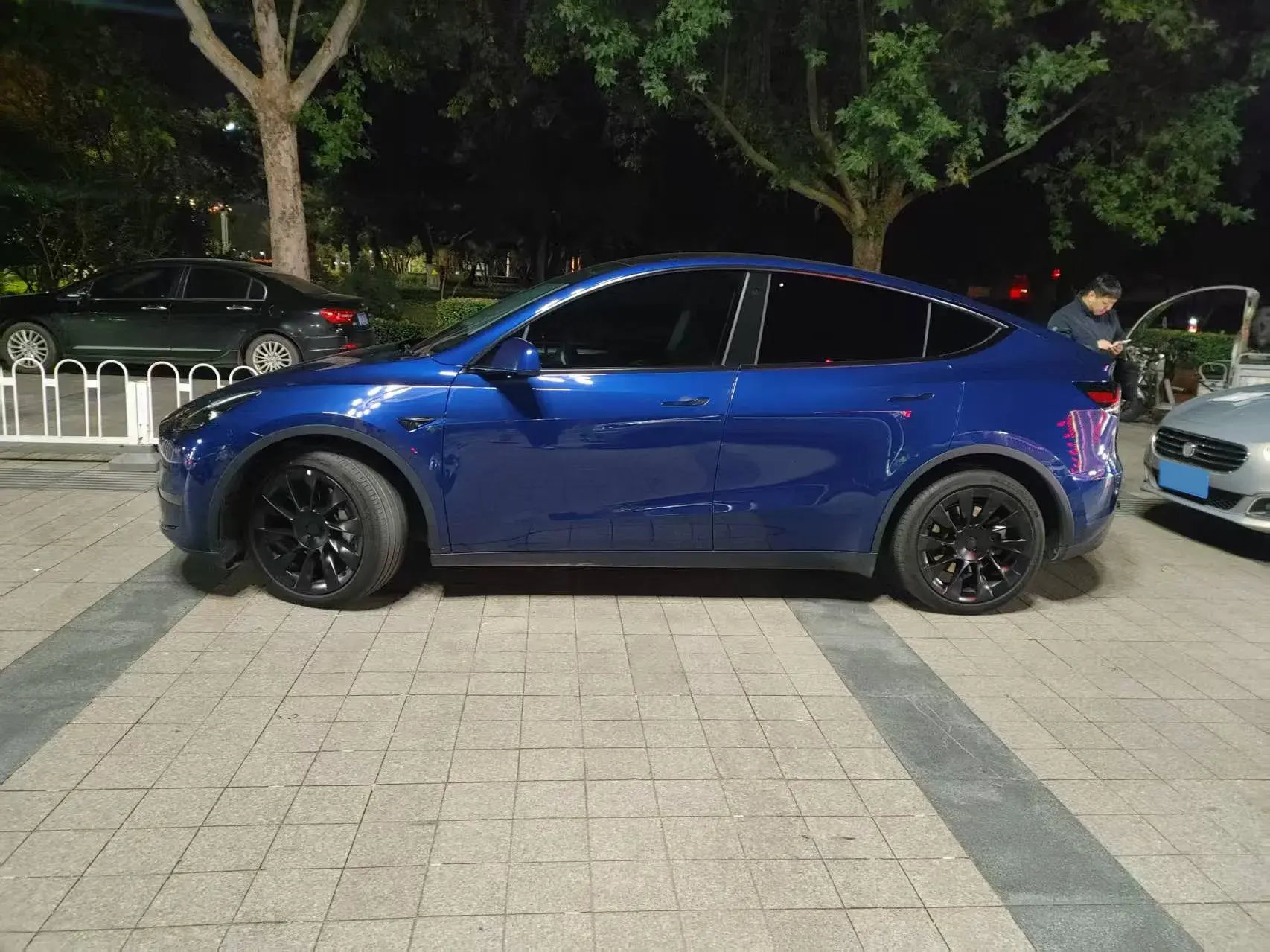 2021 TESLA MODEL thumbnail 3