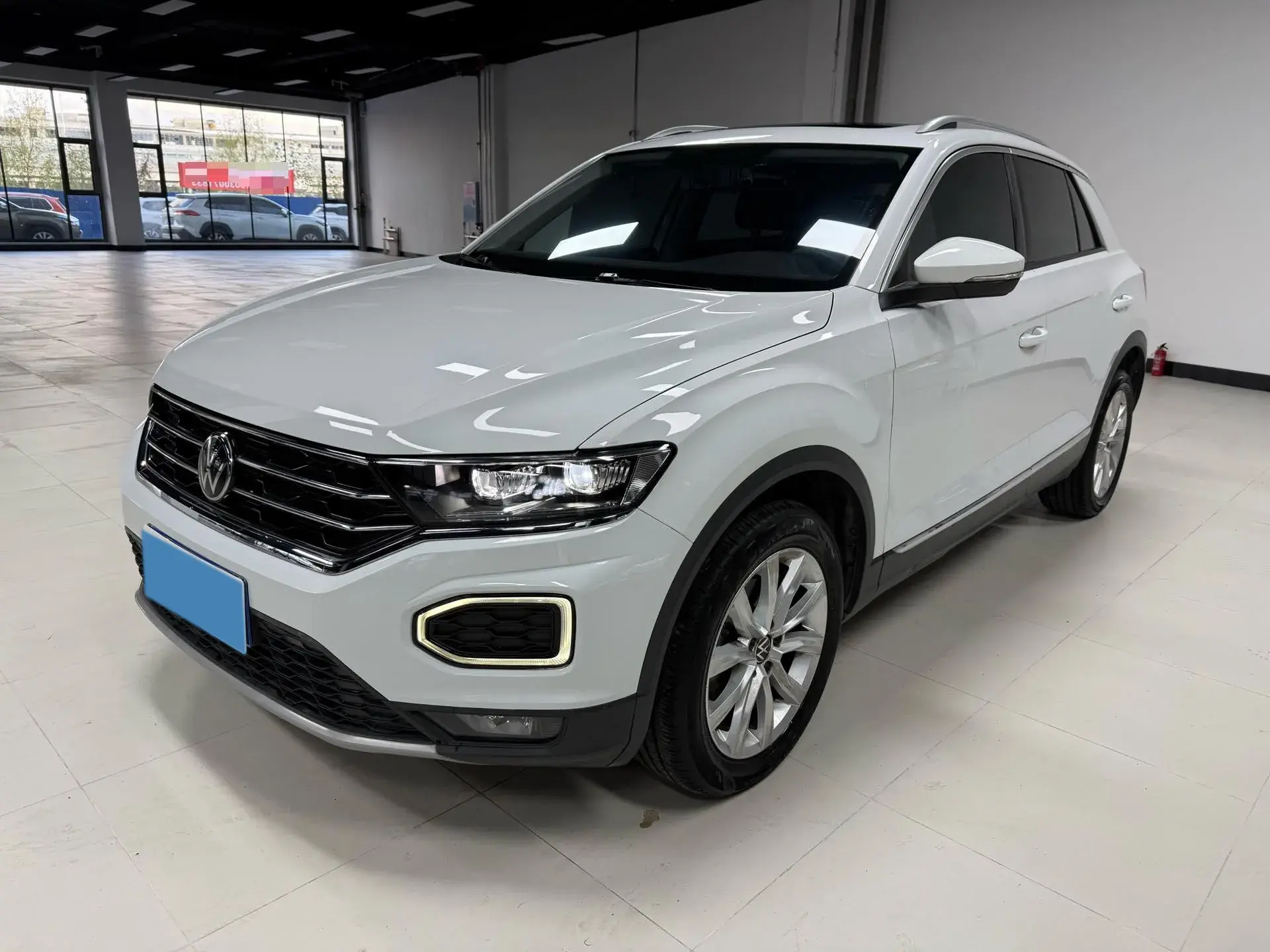 2021 VOLKSWAGEN T-ROC view 1