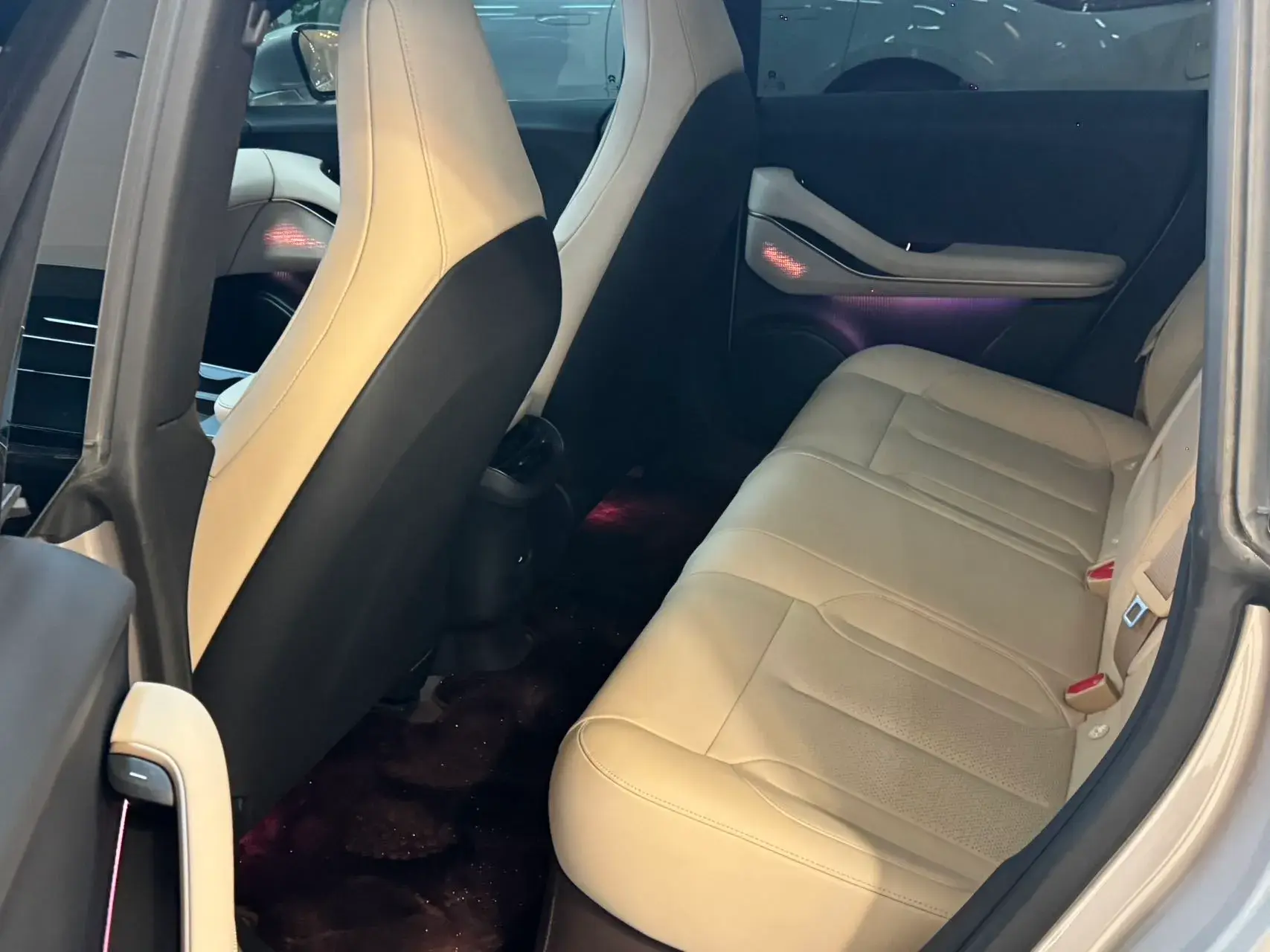 2024 NIO ET5T thumbnail 3