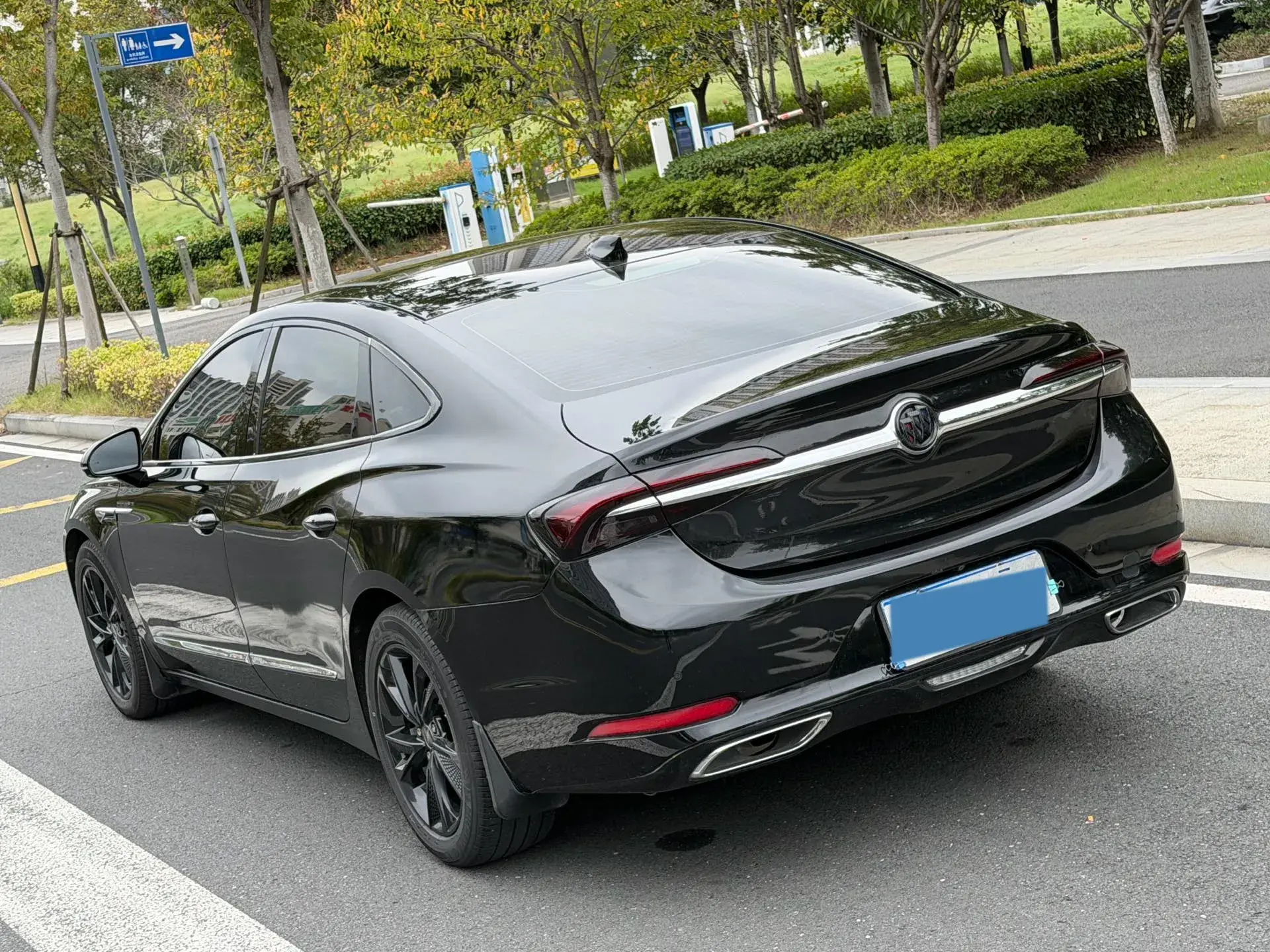 2021 BUICK LARCOSSE thumbnail 3