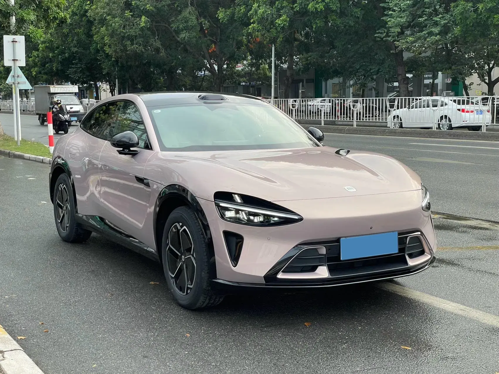 2025 MI YU7 thumbnail 3