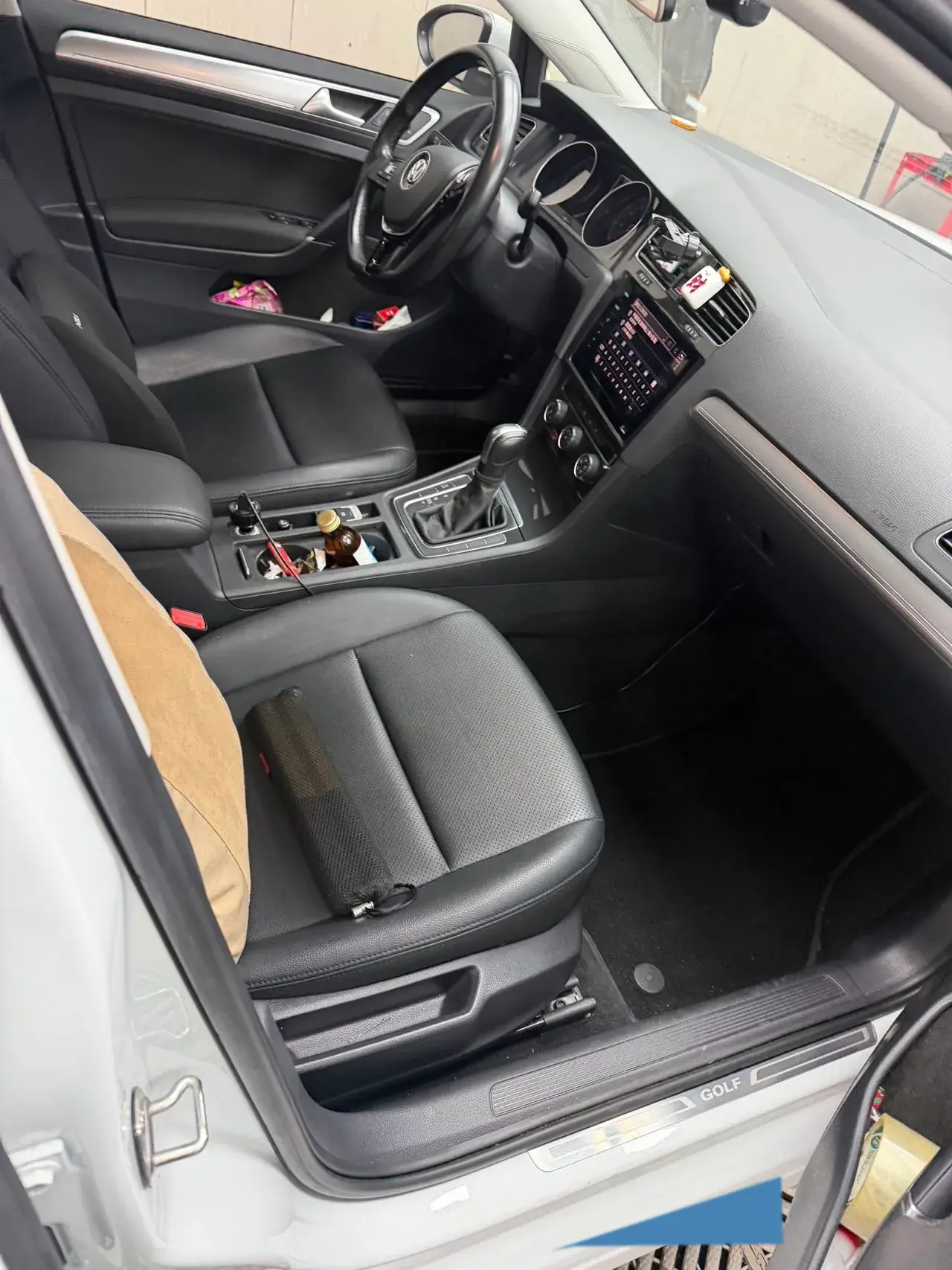 2020 VOLKSWAGEN GOLF thumbnail 3