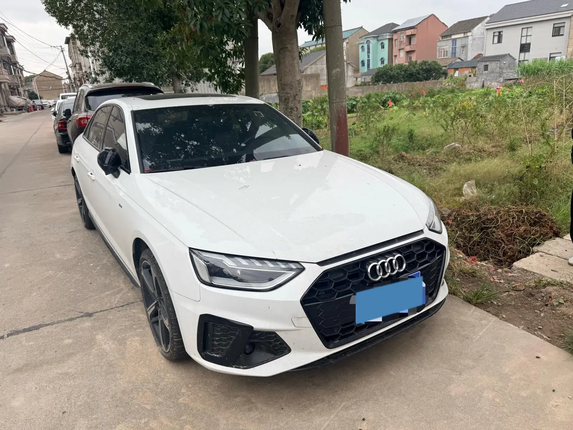 2023 AUDI A4L thumbnail 3