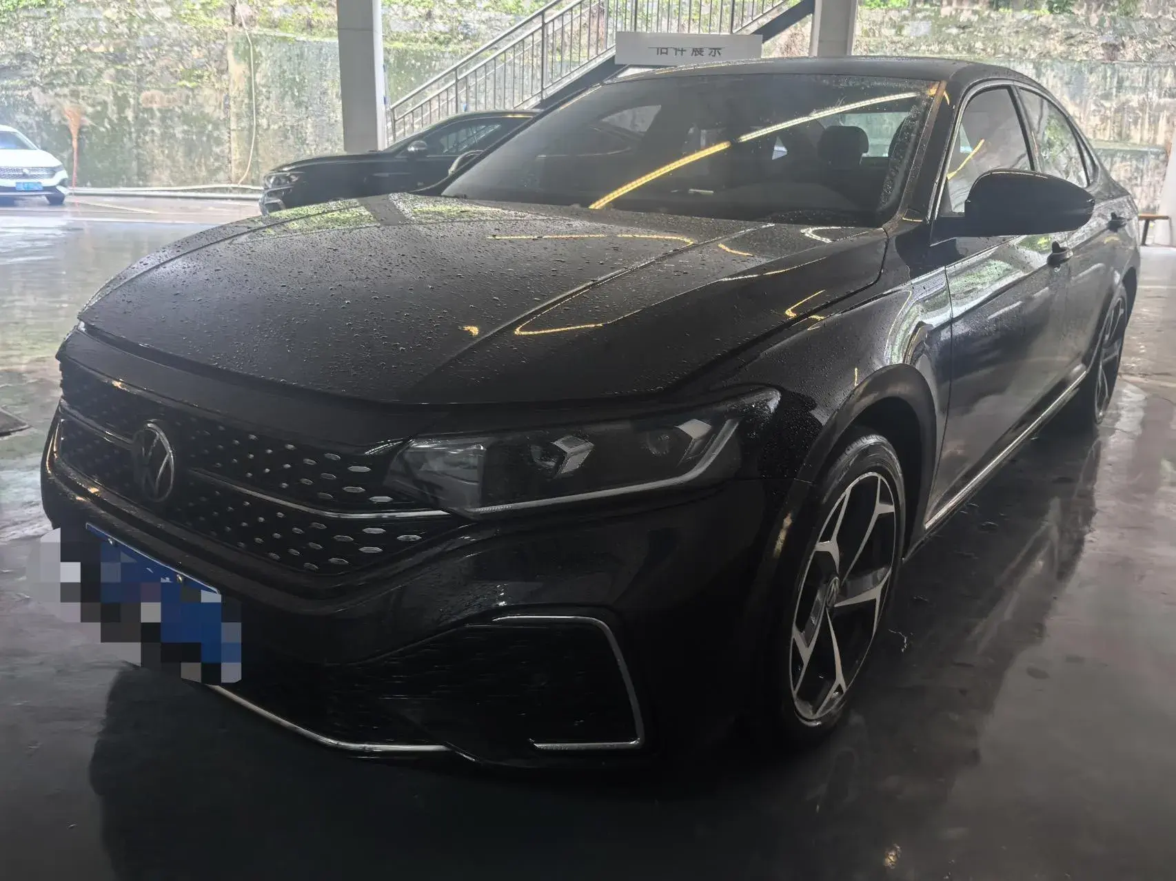 2023 VOLKSWAGEN PASSAT view 1