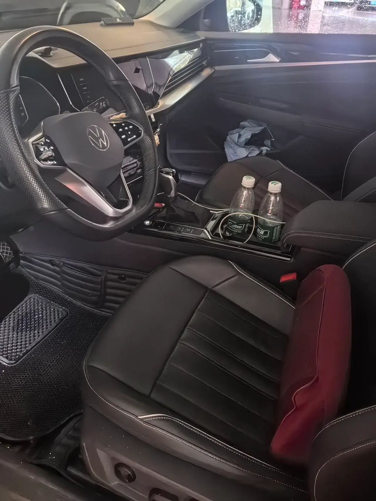 2023 VOLKSWAGEN PASSAT thumbnail 4