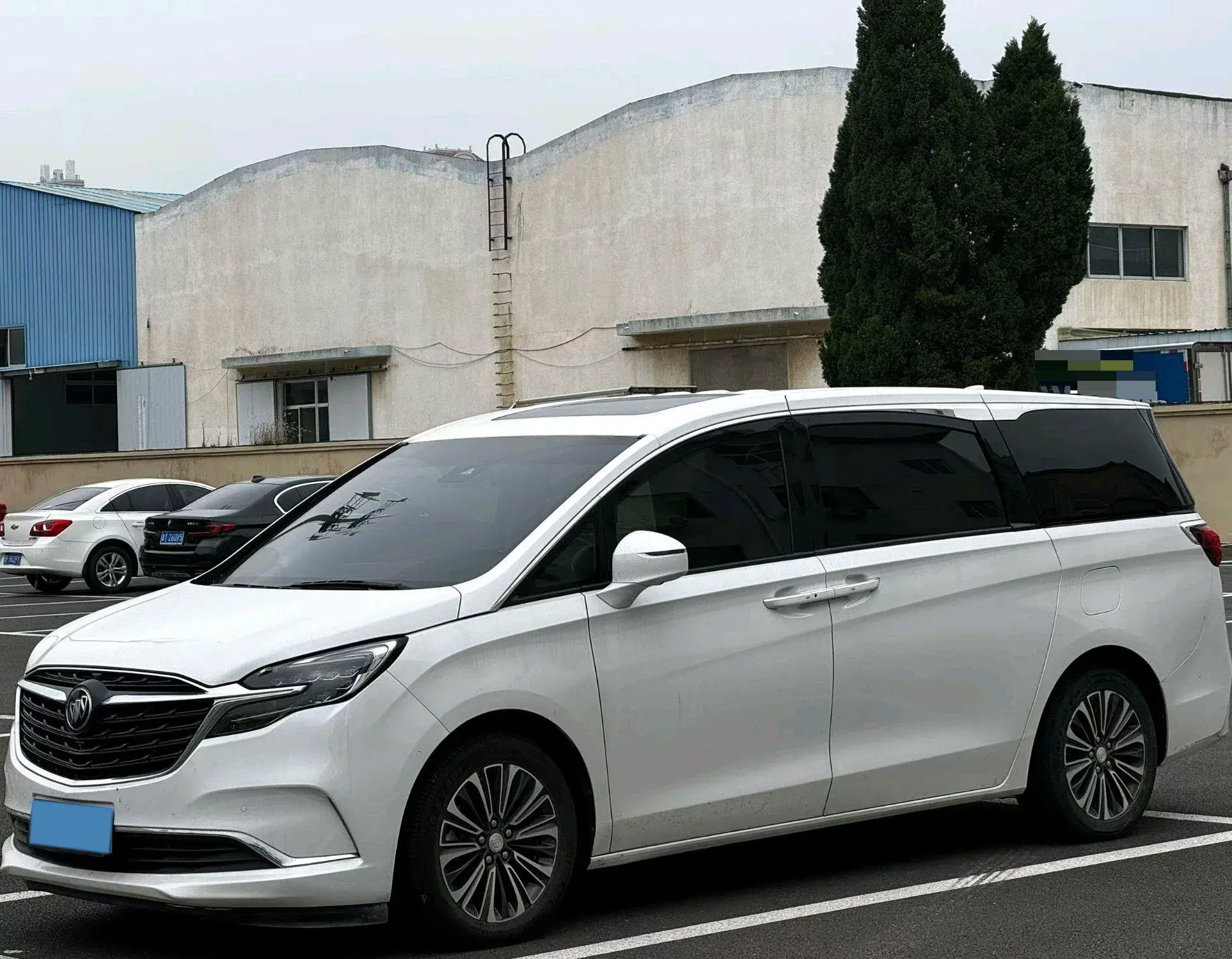 2021 BUICK GL8 view 1