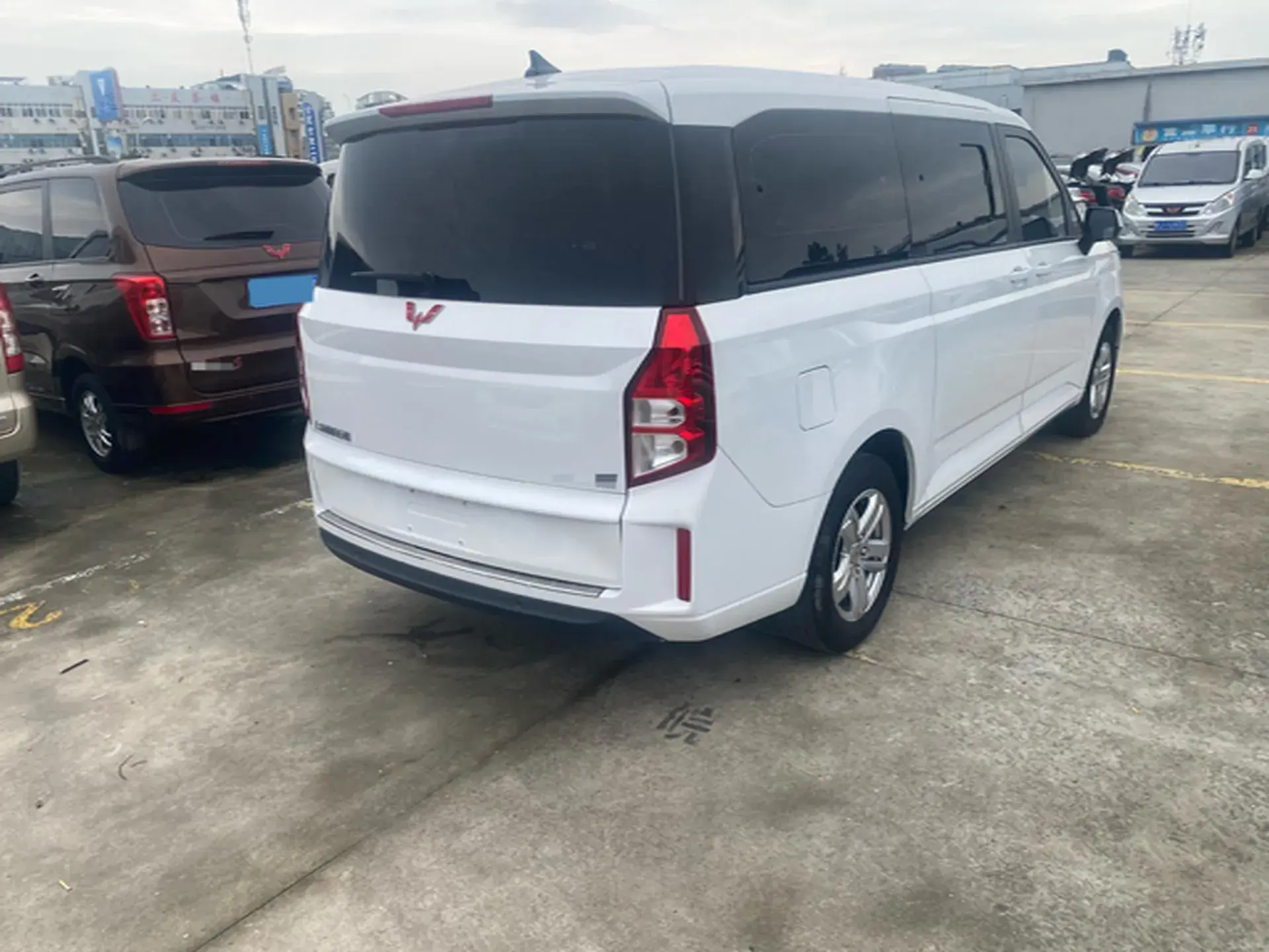 2021 WULING ZHENGCHEN thumbnail 4