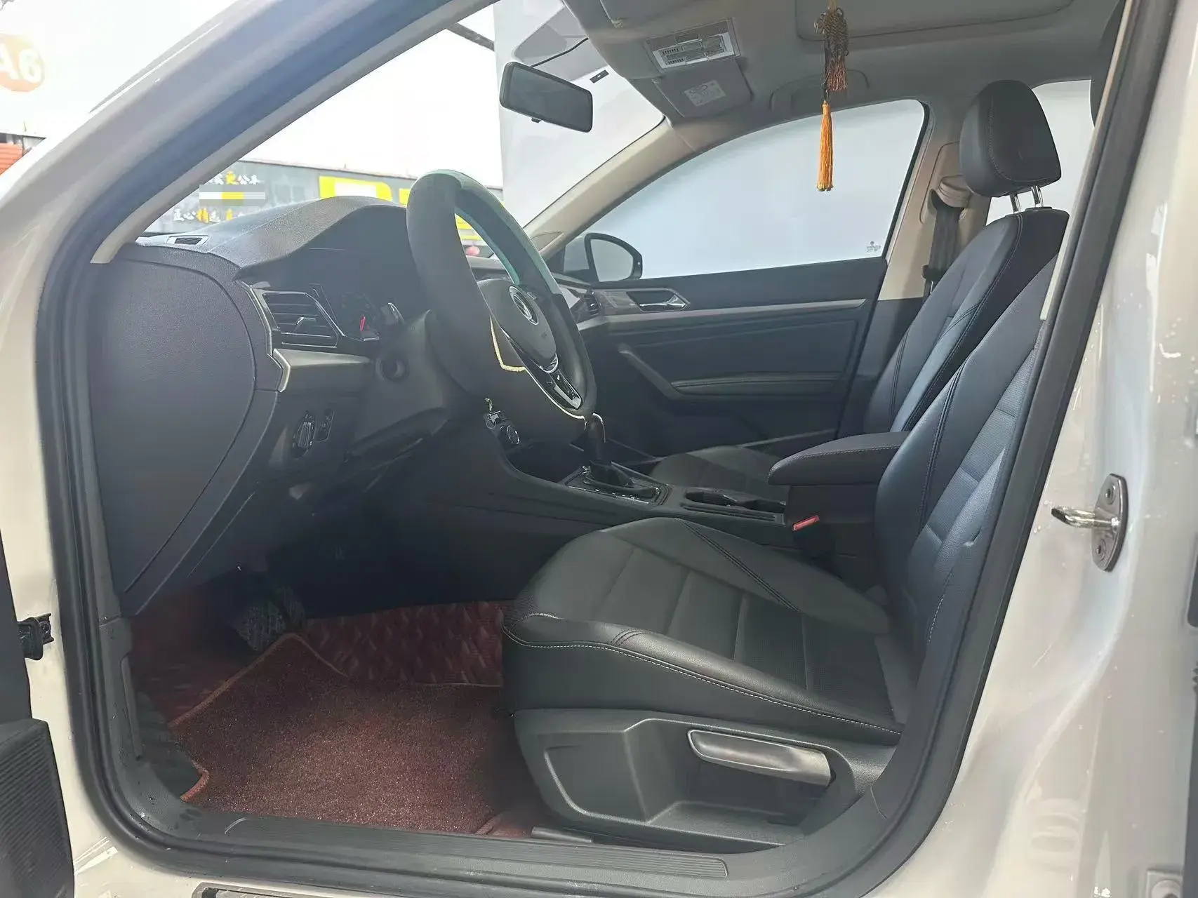 2021 VOLKSWAGEN LAVIDA thumbnail 4