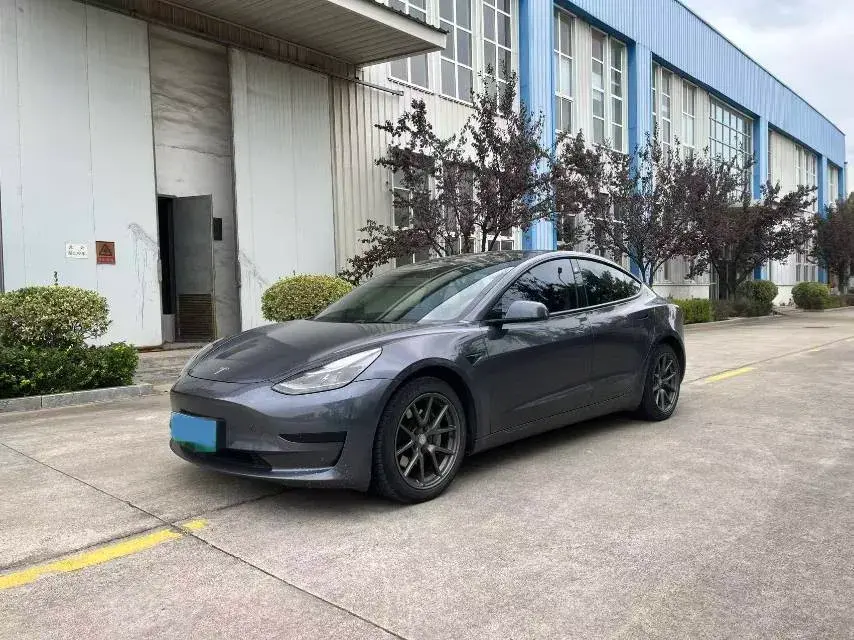 2021 TESLA MODEL view 1