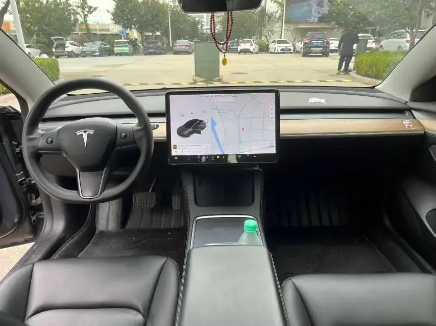 2021 TESLA MODEL thumbnail 3