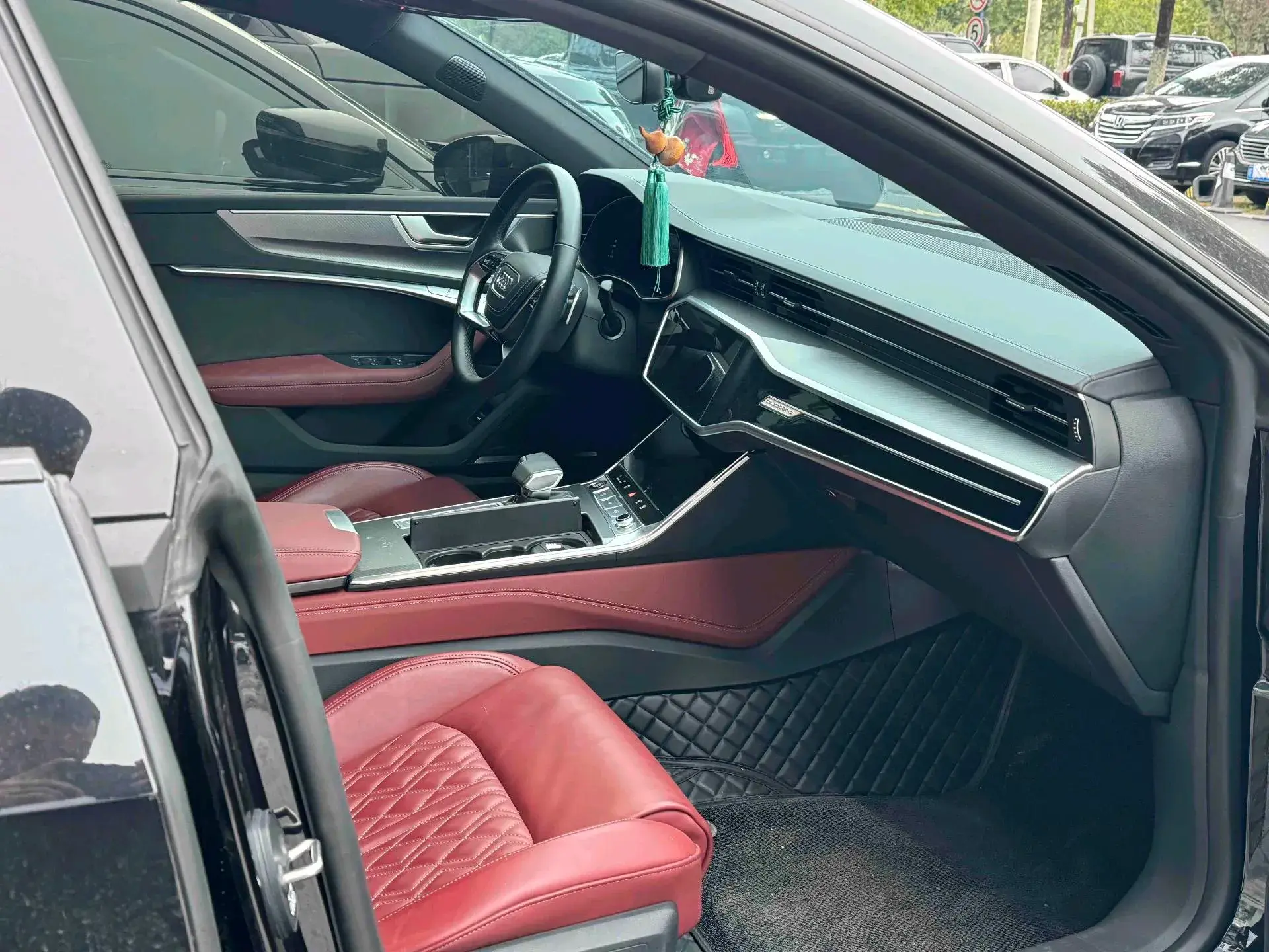 2024 AUDI A7L thumbnail 2