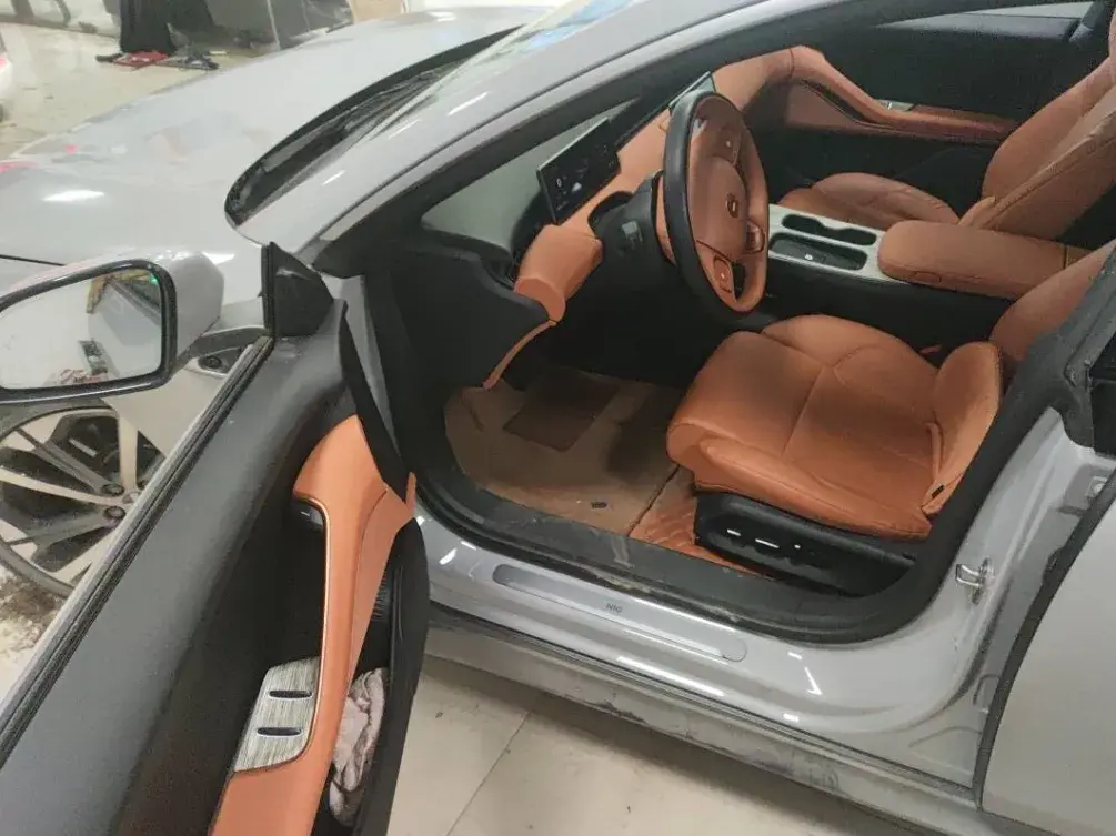 2022 NIO ET5 thumbnail 4