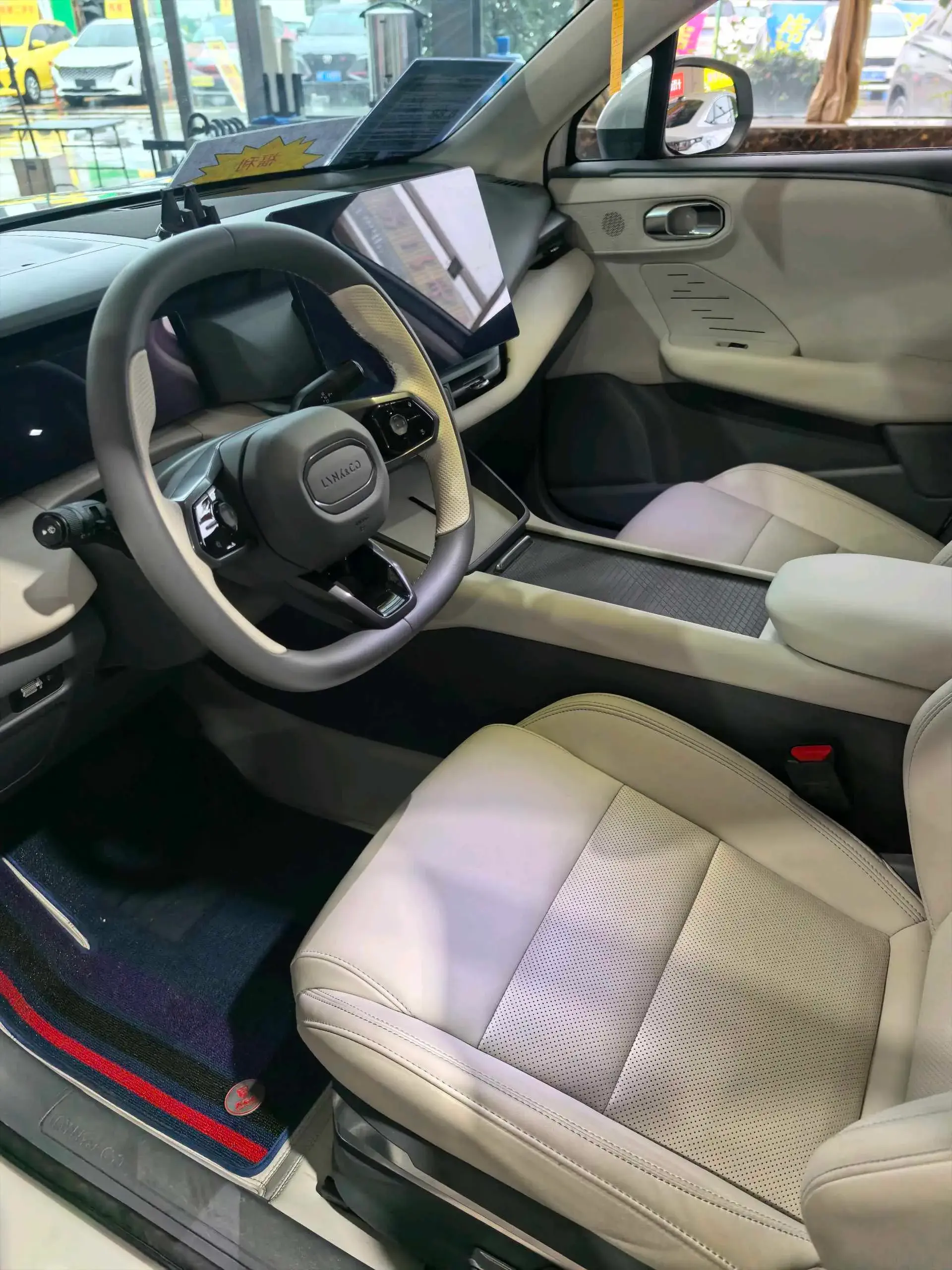 2023 LYNK&CO 06 thumbnail 4