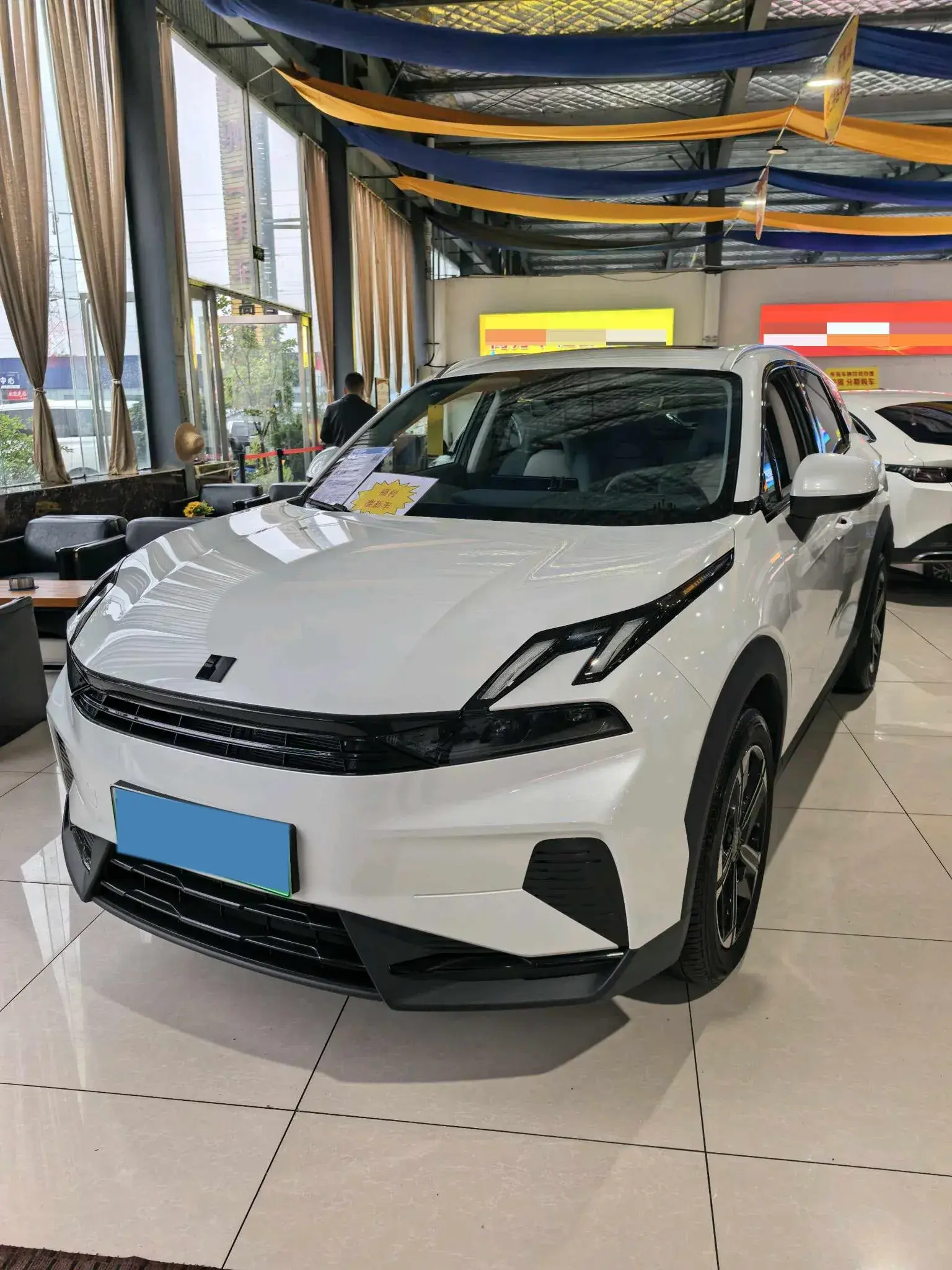 2023 LYNK&CO 06 view 1