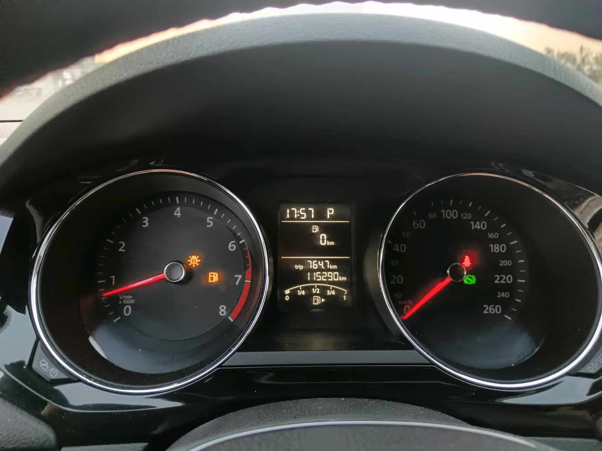 2018 VOLKSWAGEN SAGITAR thumbnail 3