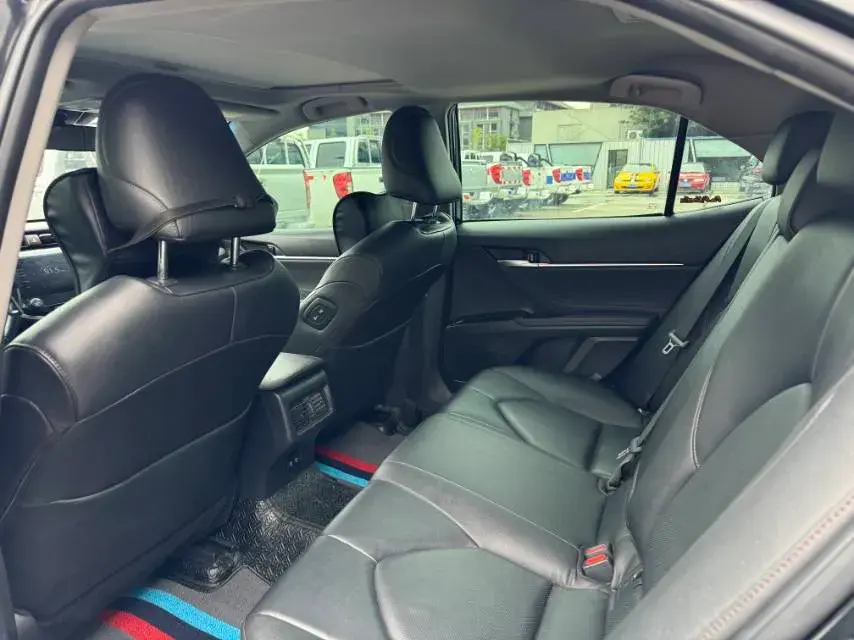 2019 TOYOTA CAMRY thumbnail 4