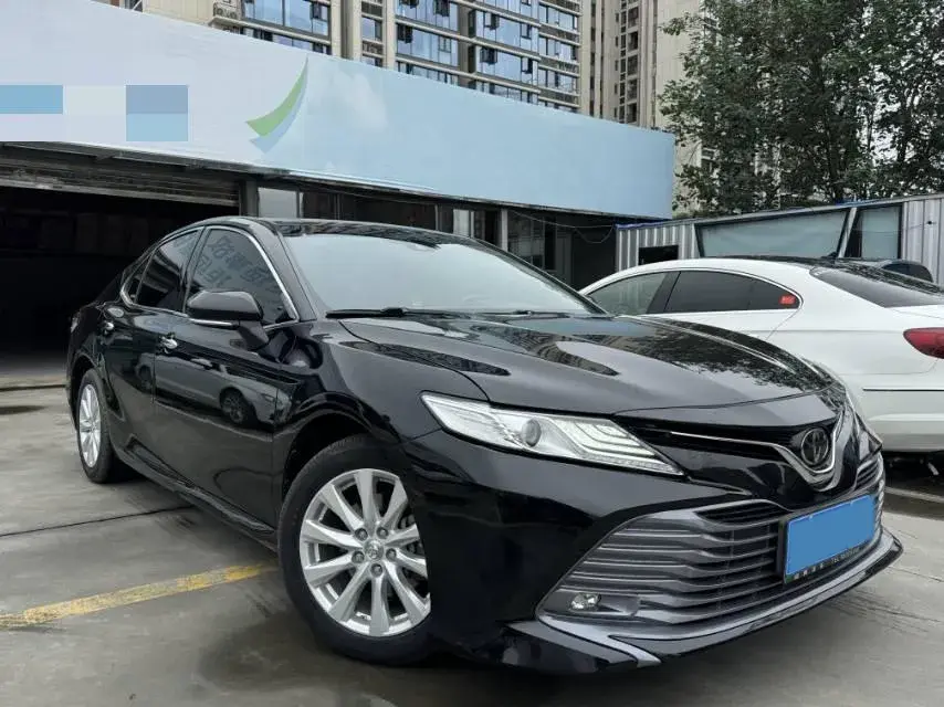 2019 TOYOTA CAMRY thumbnail 2