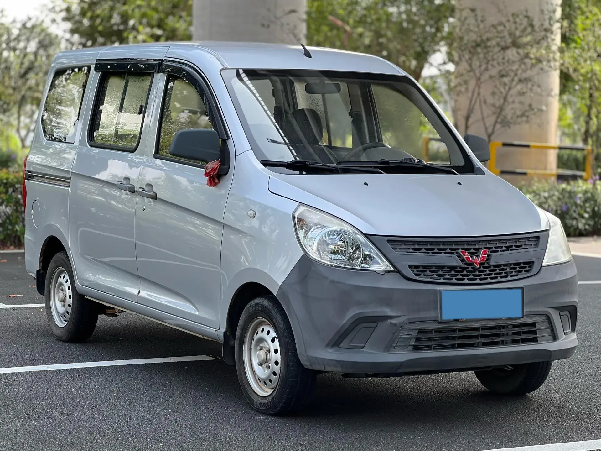 2017 WULING ZHIGUANG thumbnail 2