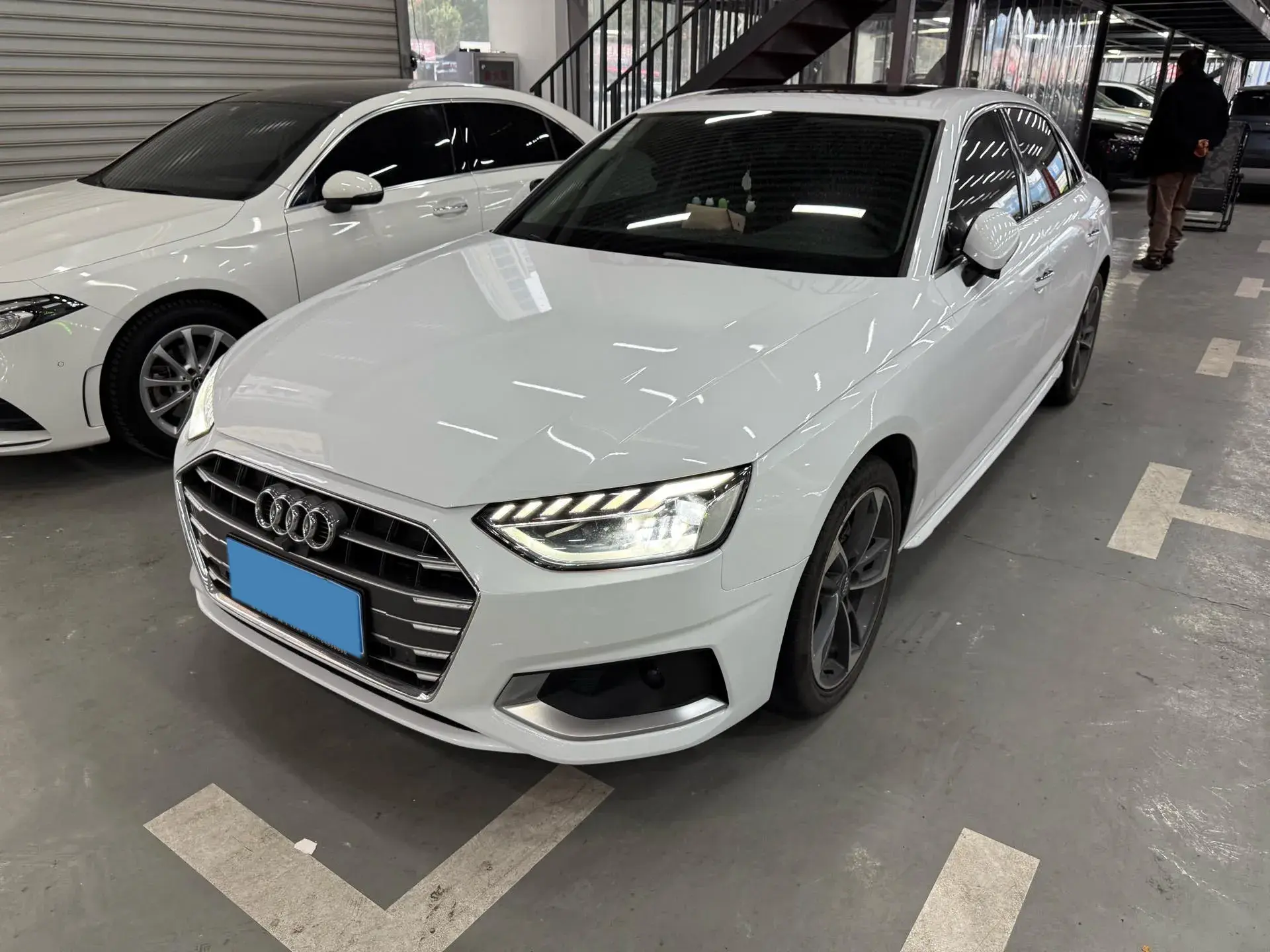 2020 AUDI A4L view 1