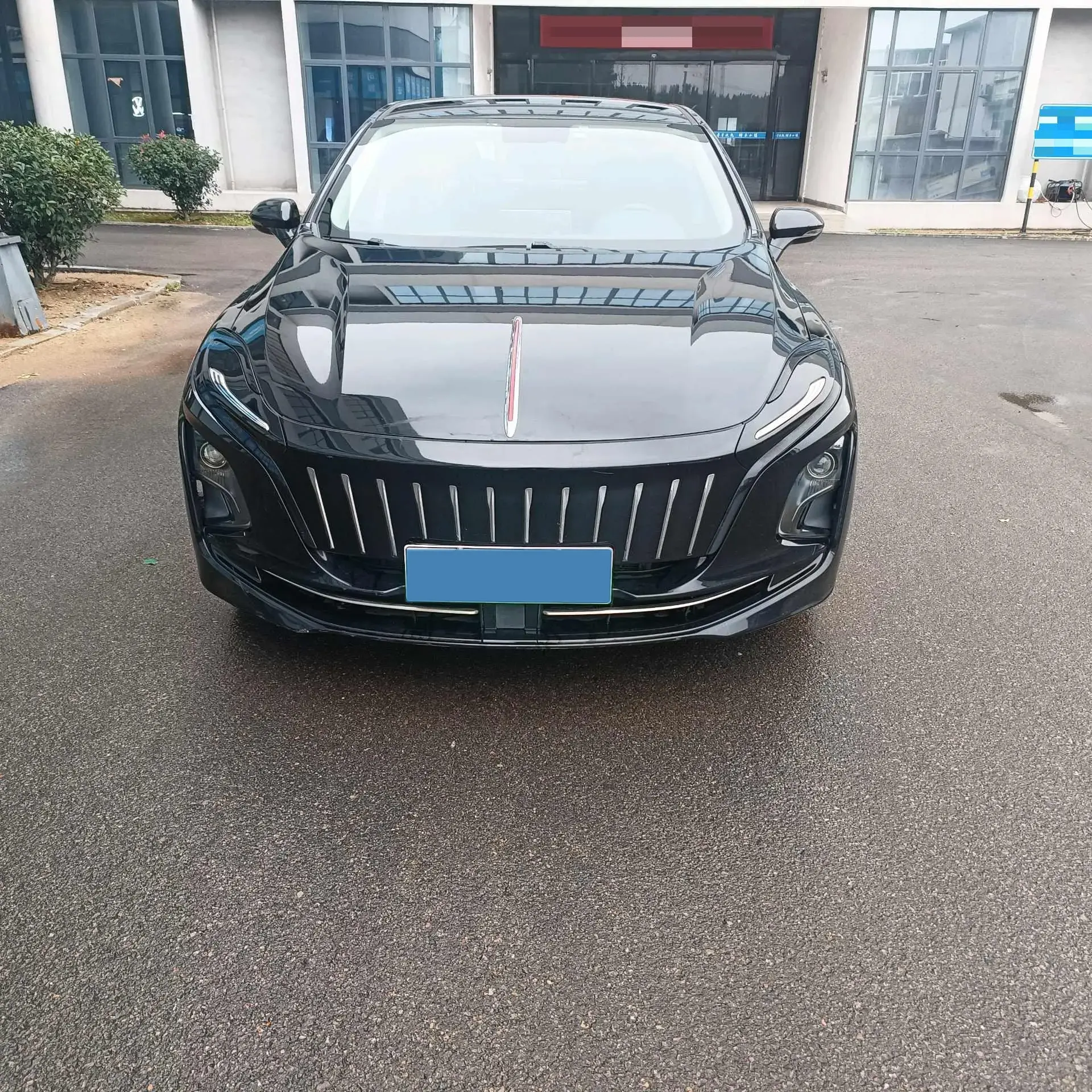 2021 HONGQI E-QM5 thumbnail 2