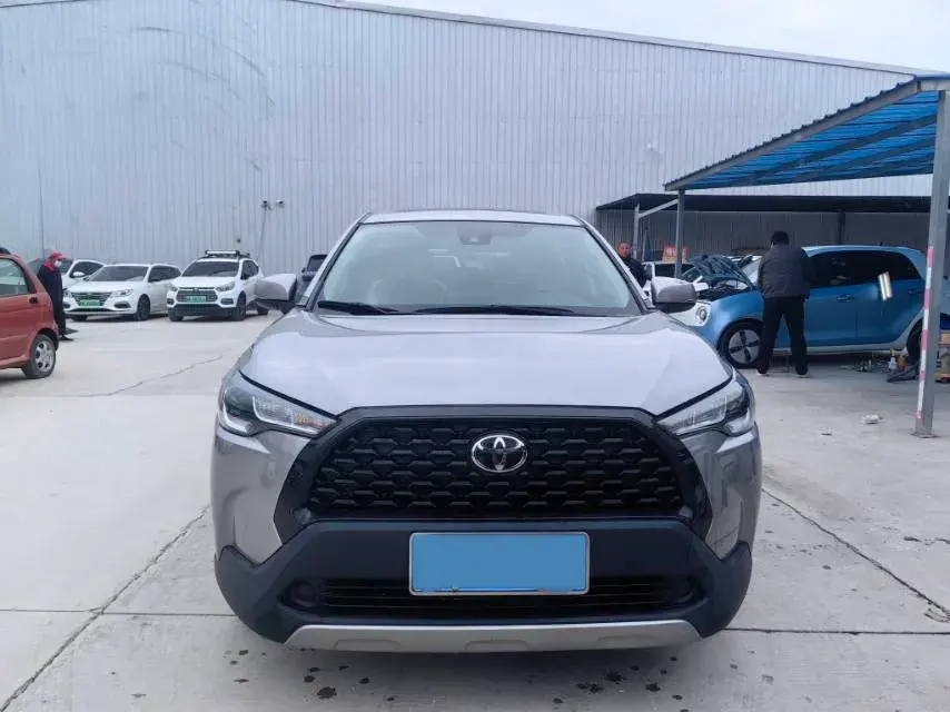 2023 TOYOTA COROLLA thumbnail 2