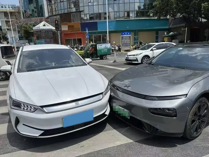 2022 Xpeng P7 BEV 83.1KWH,autocango,china used car exporter,china ev exporter,chinese used car exporter,chinese used ev exporter