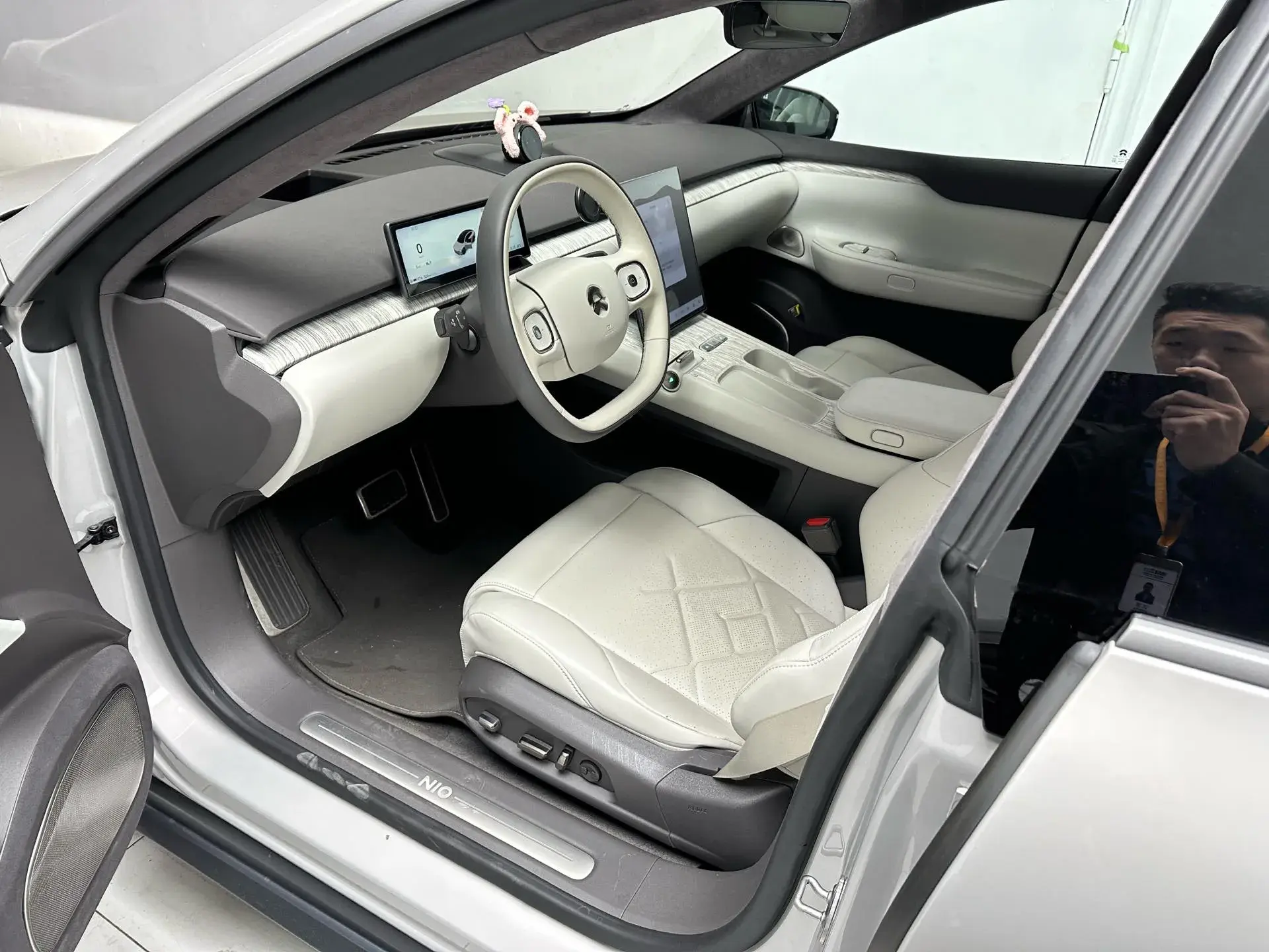 2023 NIO ET7 thumbnail 3