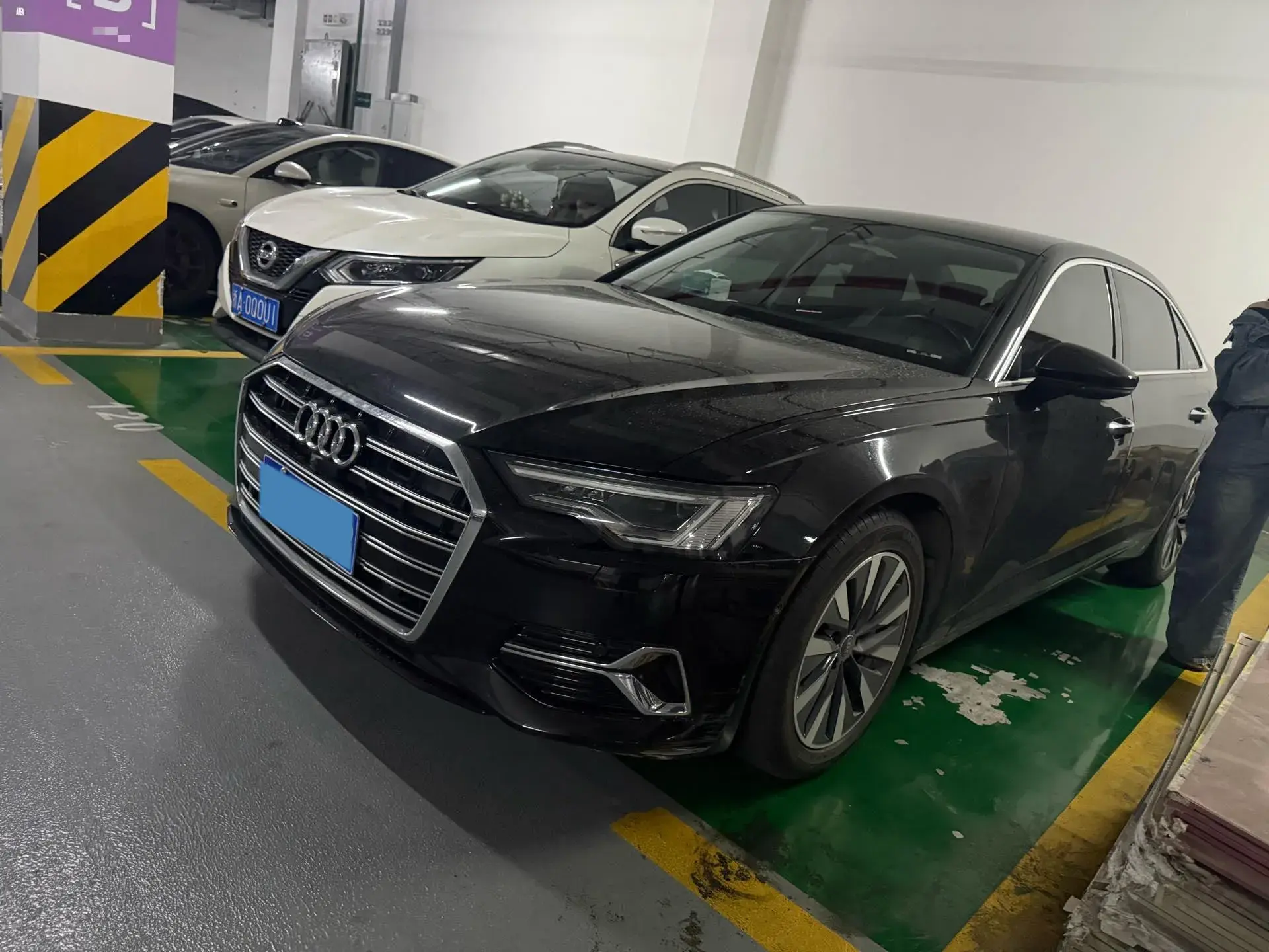 2023 AUDI A6L view 1