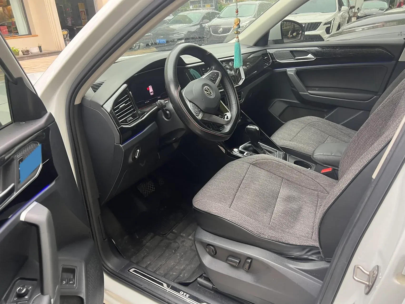 2020 VOLKSWAGEN TAYRON thumbnail 2