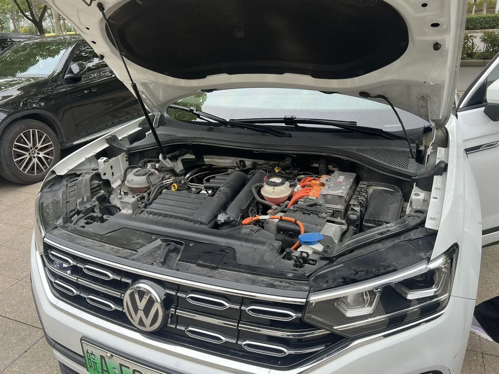 2020 VOLKSWAGEN TAYRON thumbnail 3