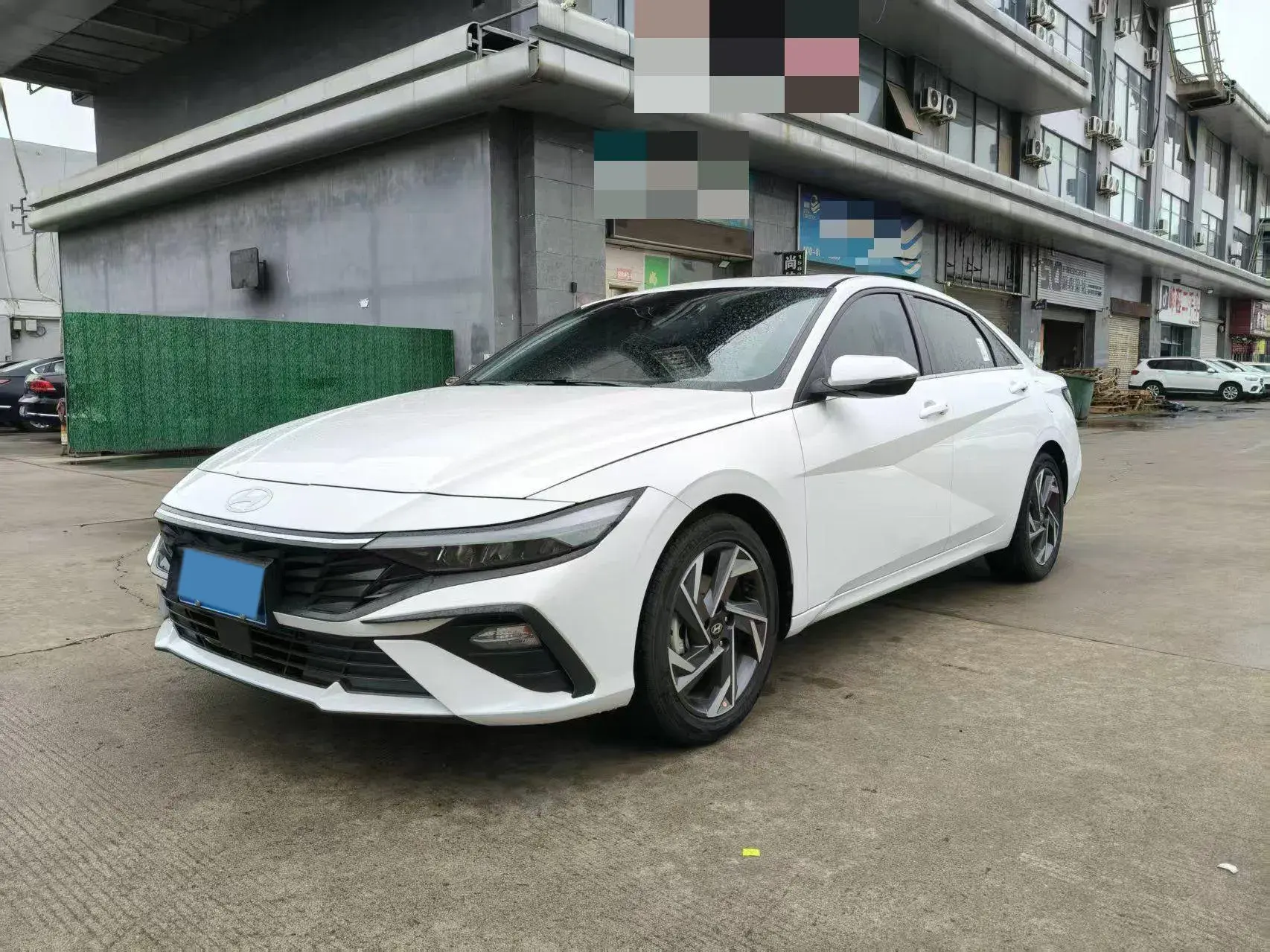 2023 HYUNDAI ELANTRA view 1