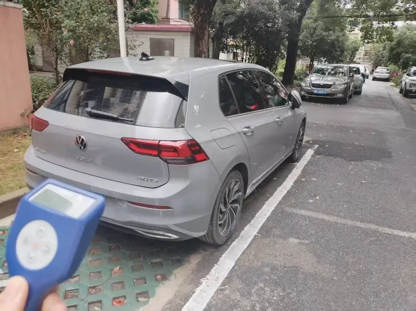 2021 VOLKSWAGEN GOLF thumbnail 3