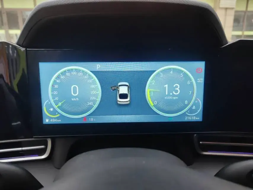 2022 HYUNDAI ELANTRA thumbnail 3