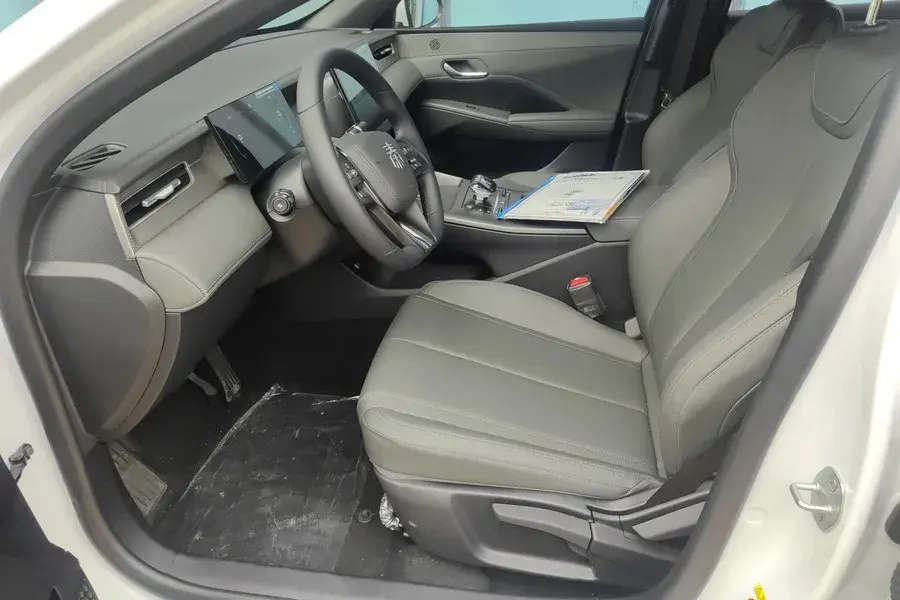 2025 BYD QIN thumbnail 3