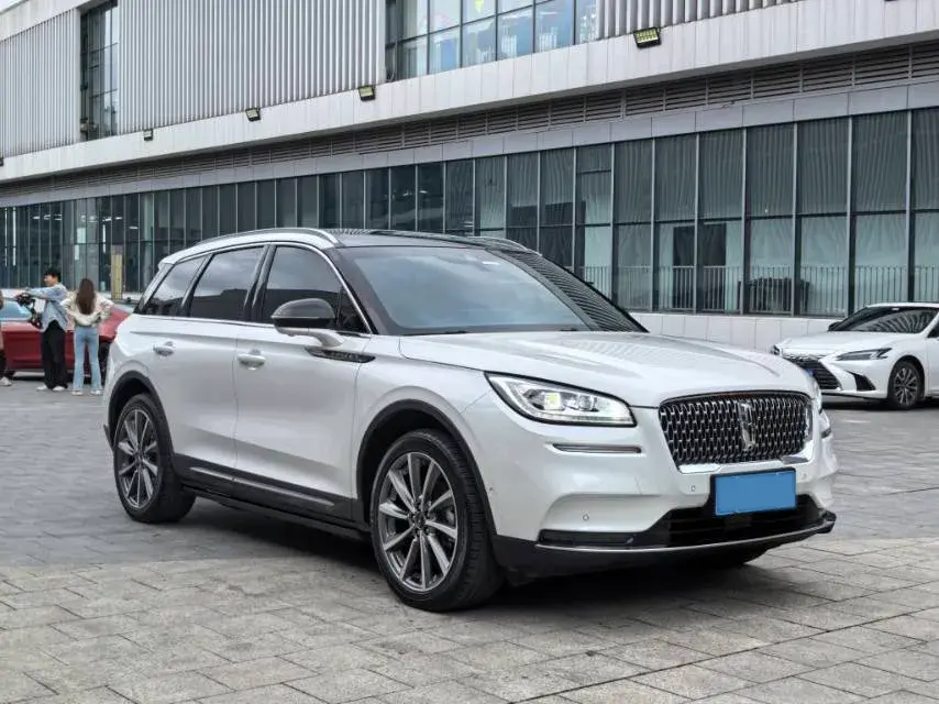 2021 LINCOLN CORSAIR thumbnail 3