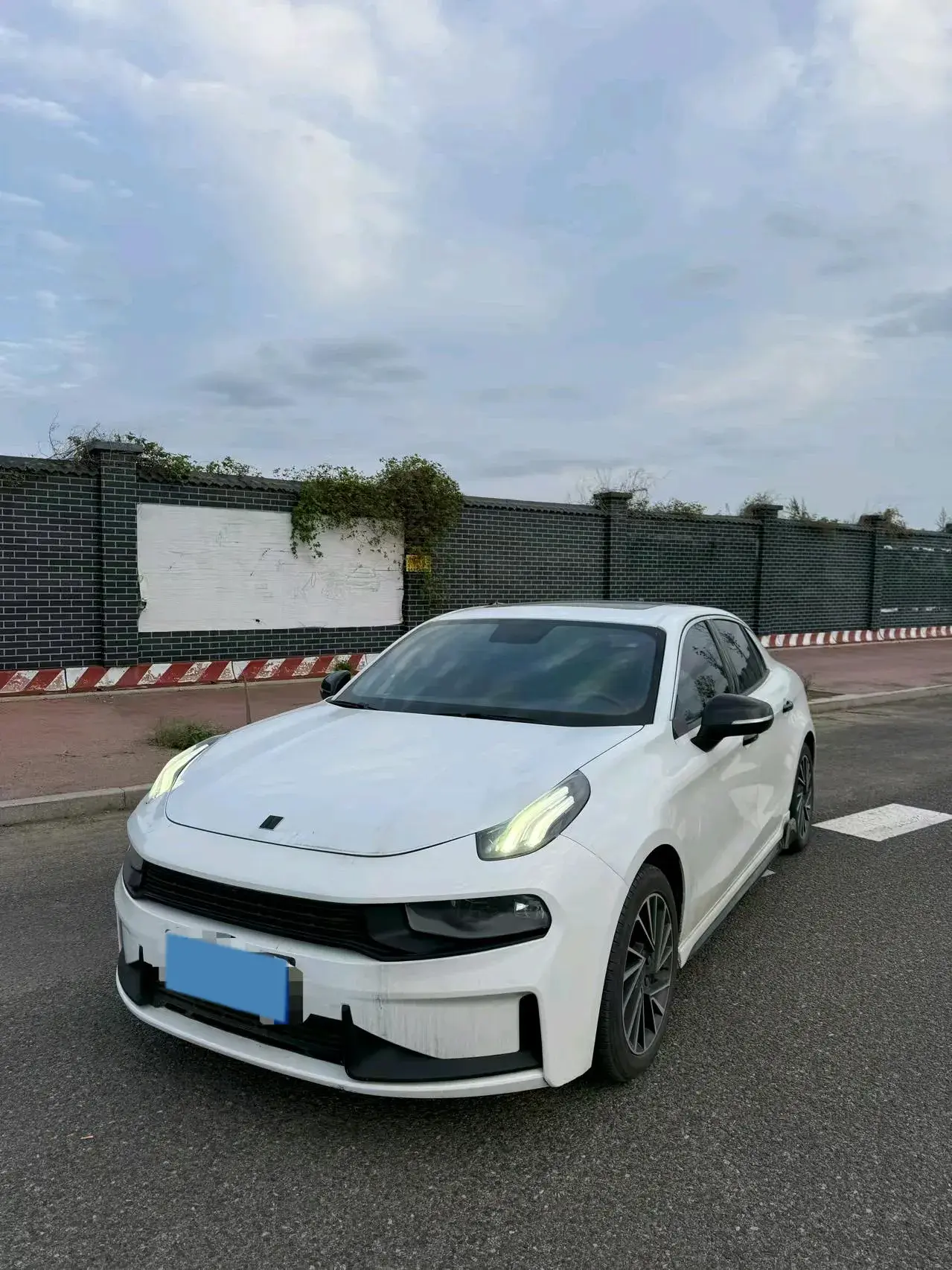 2021 LYNK&CO 03 view 1