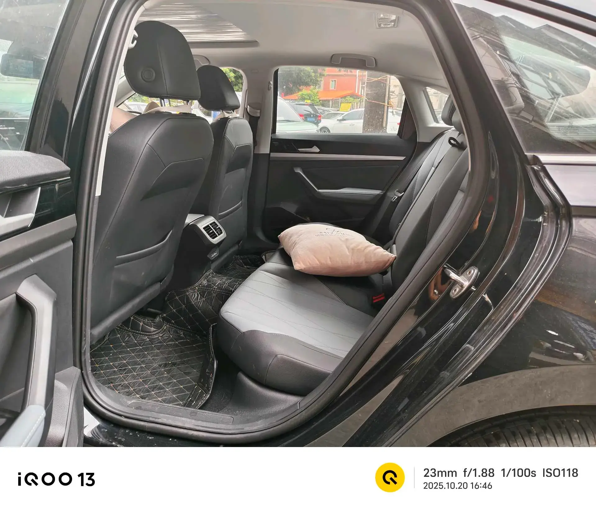 2023 VOLKSWAGEN LAVIDA thumbnail 4