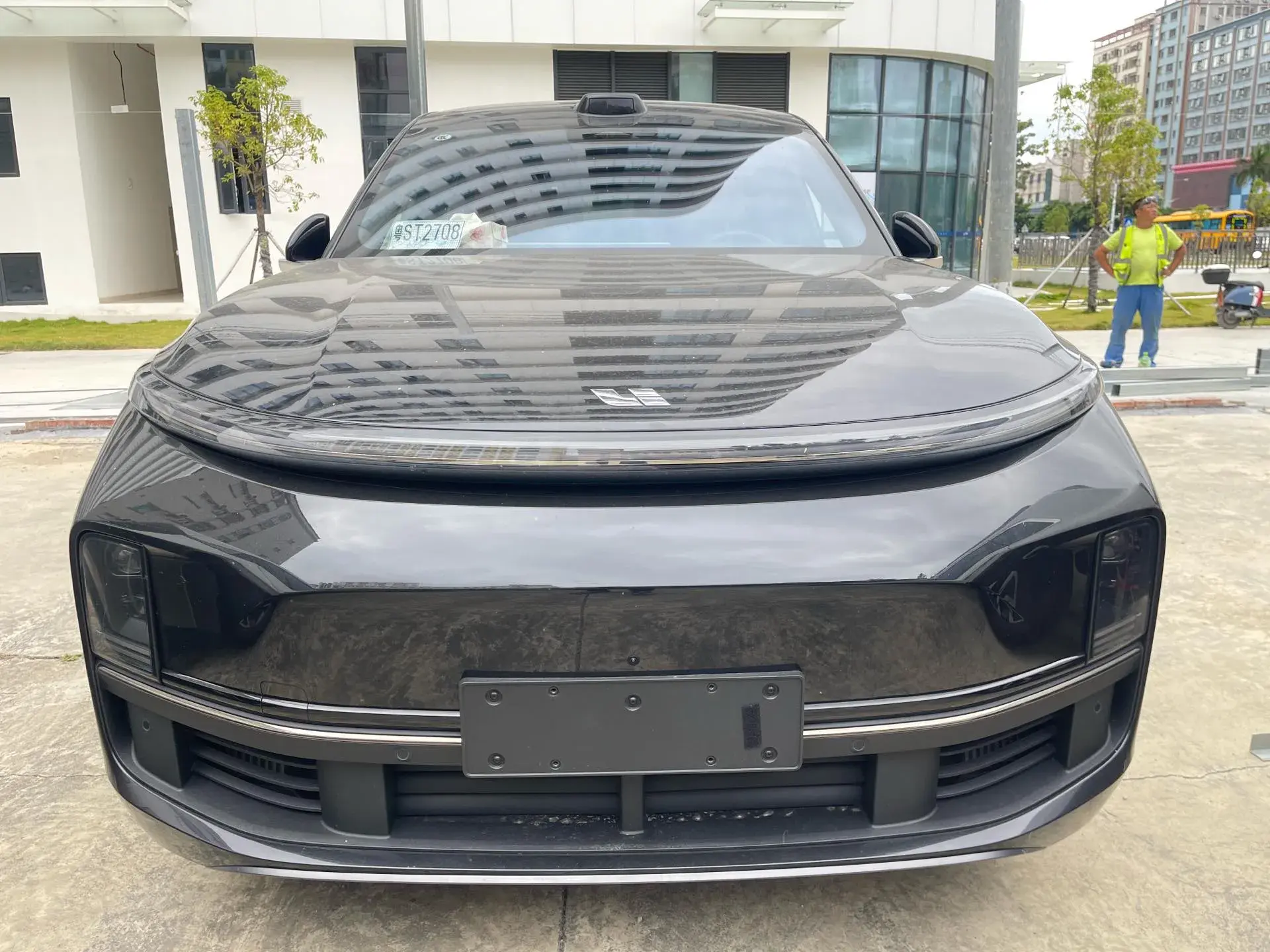 2024 LI L8 thumbnail 2